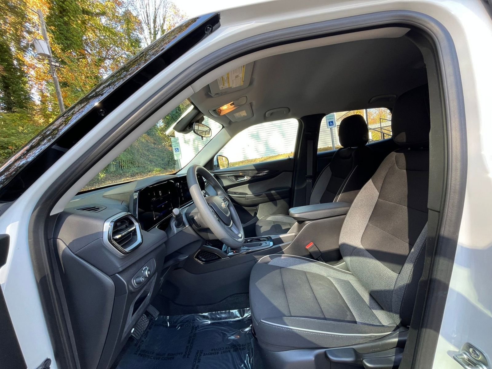 Thumbnail: 2025 Chevrolet TrailBlazer - 23