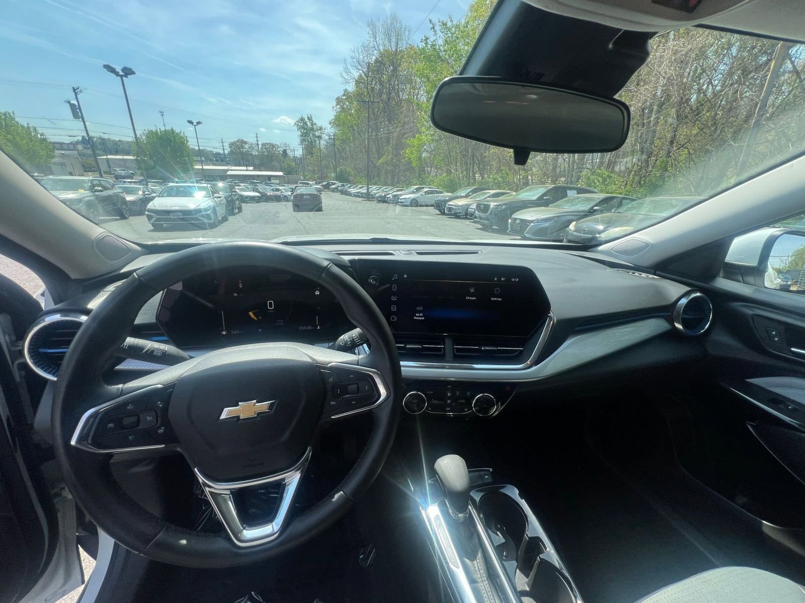 Thumbnail: 2025 Chevrolet Trax - 28