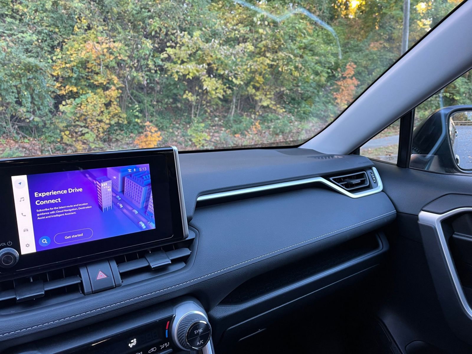 Thumbnail: 2025 Toyota RAV4 - 31