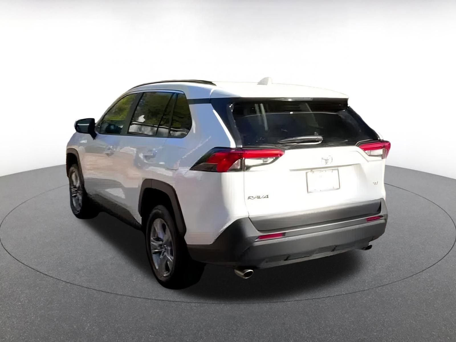 Thumbnail: 2025 Toyota RAV4 - 15