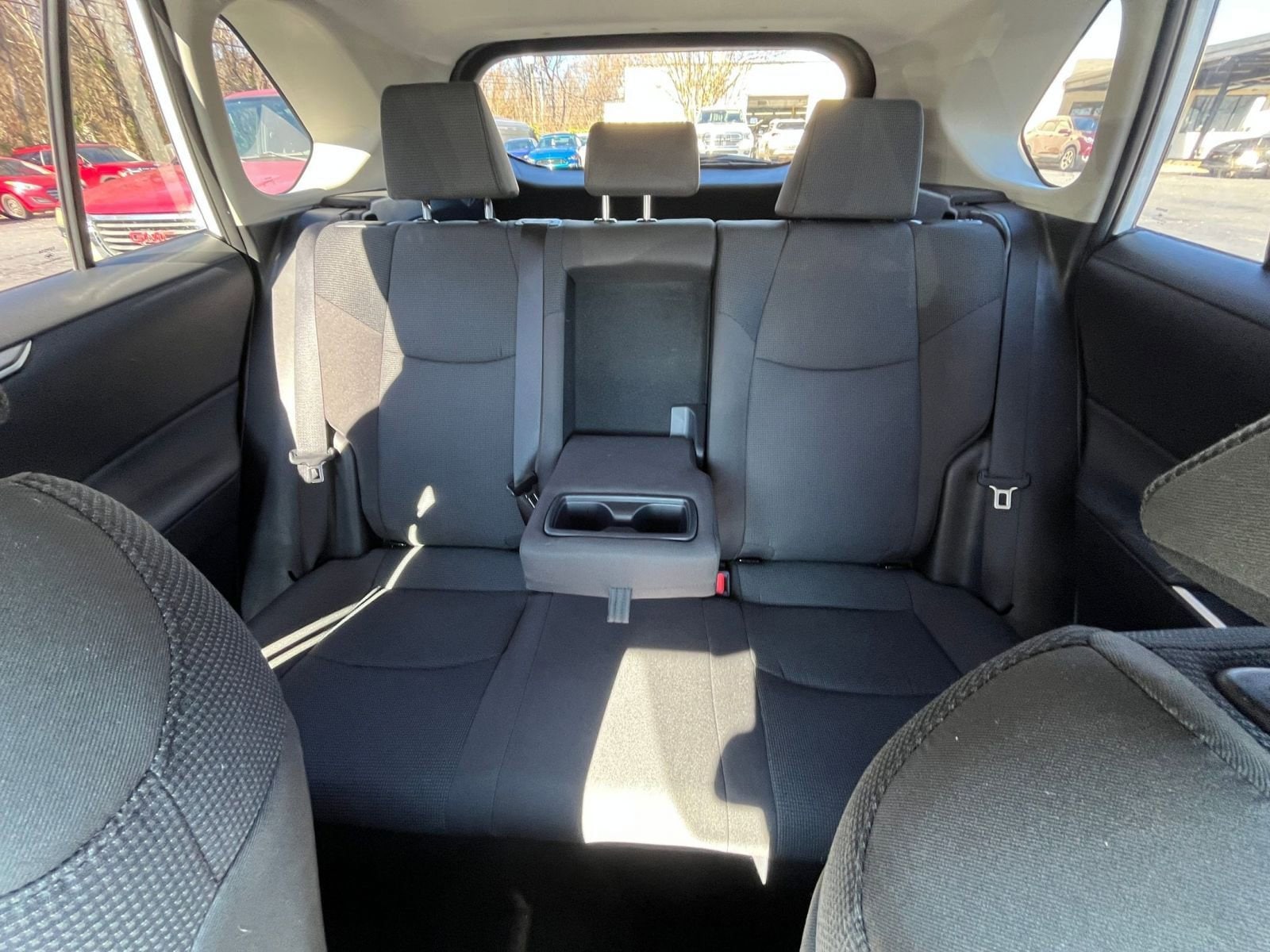 Thumbnail: 2025 Toyota RAV4 - 32