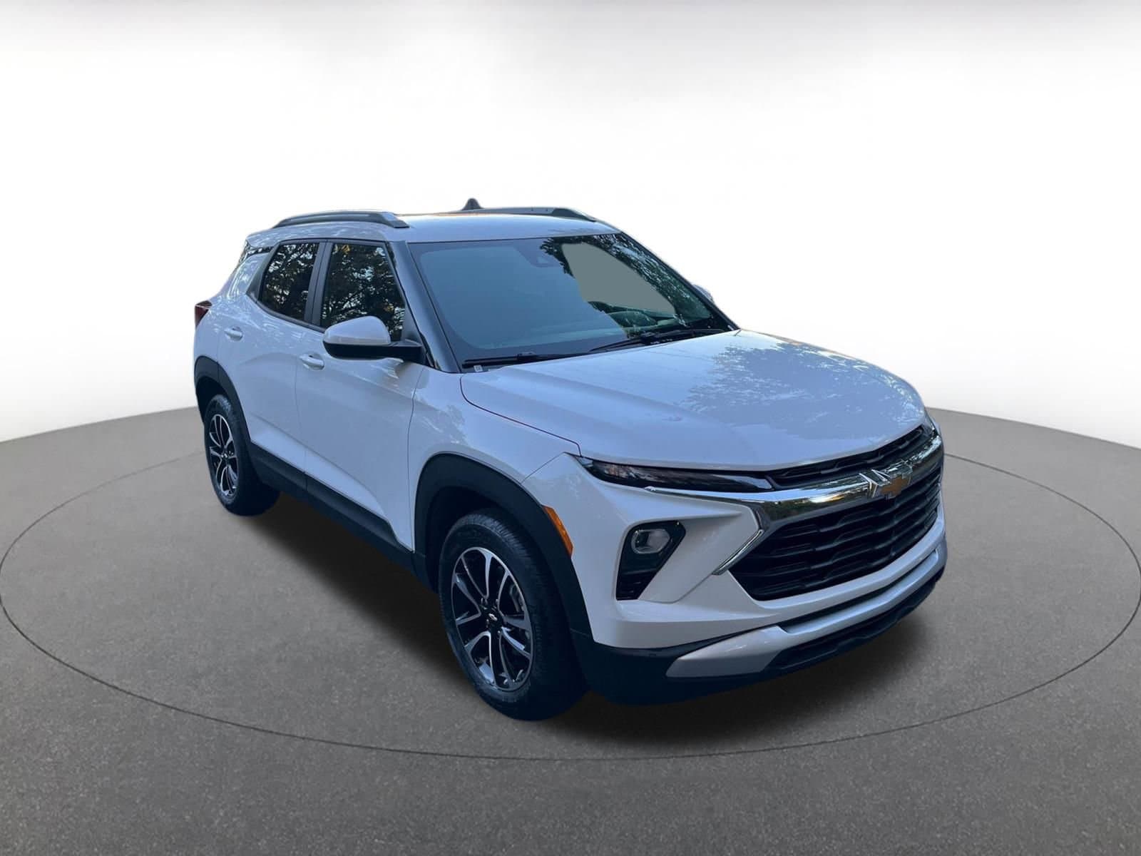 Thumbnail: 2025 Chevrolet TrailBlazer - 1