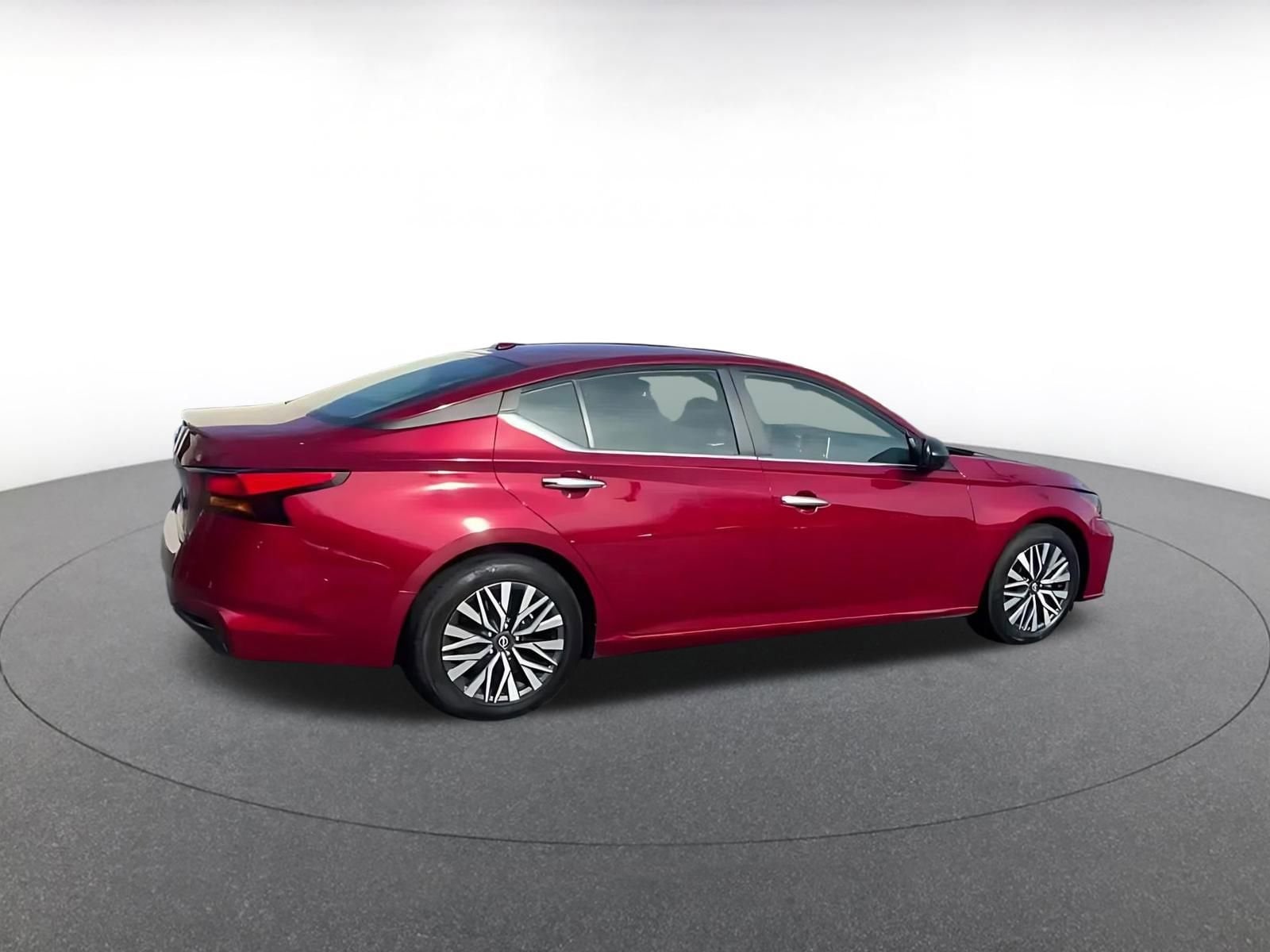 Thumbnail: 2025 Nissan Altima - 14