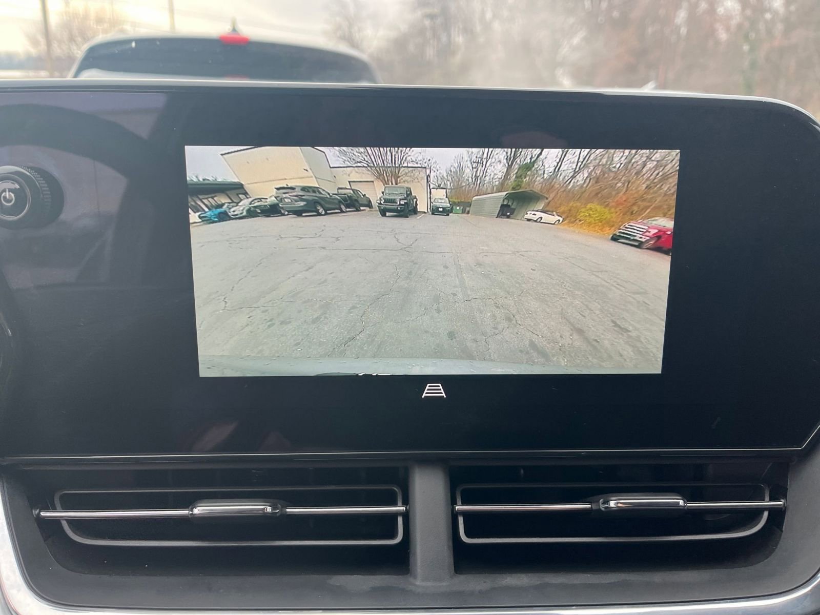 Thumbnail: 2025 Chevrolet Trax - 17