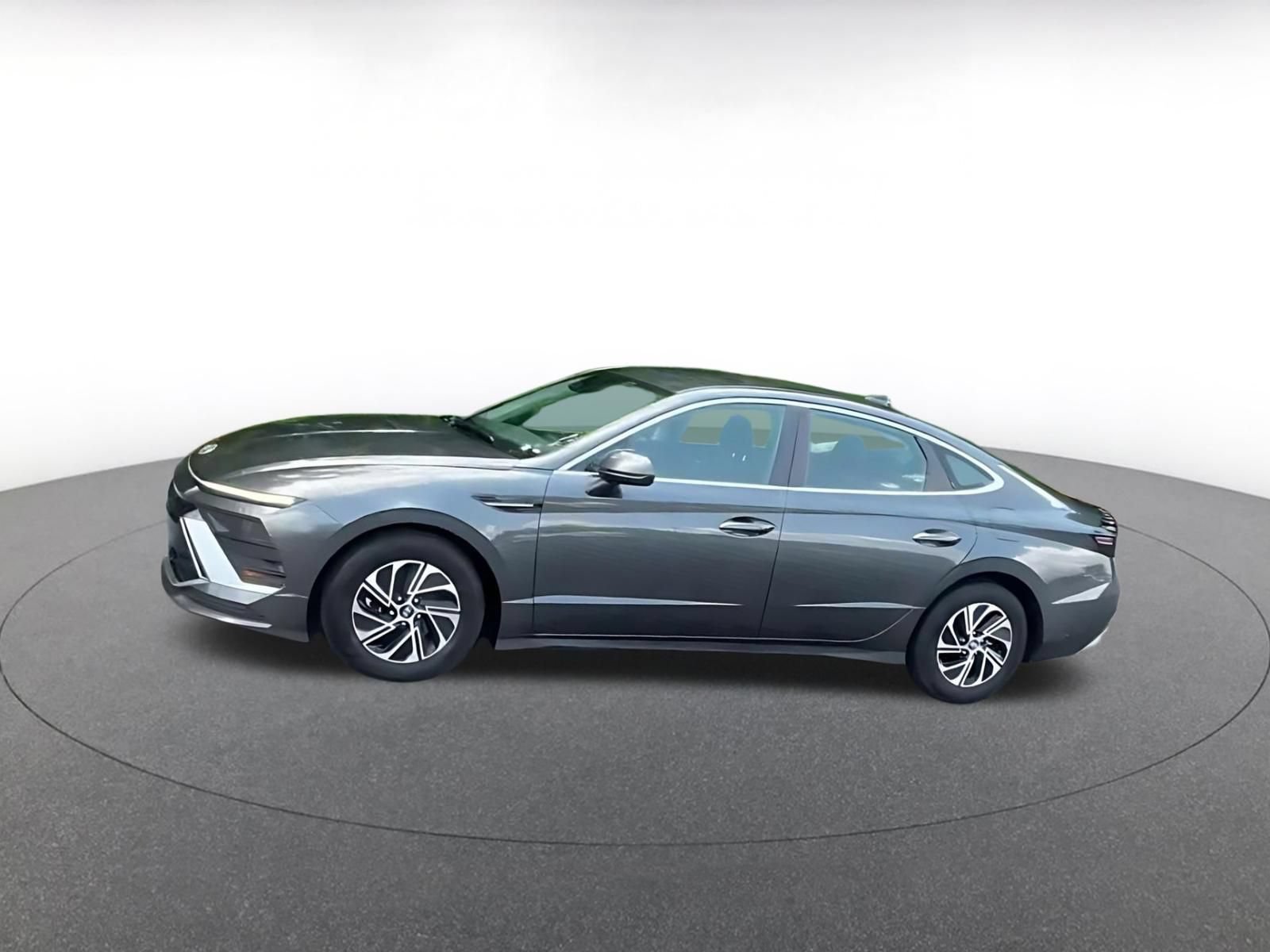 Thumbnail: 2026 Hyundai Sonata - 4