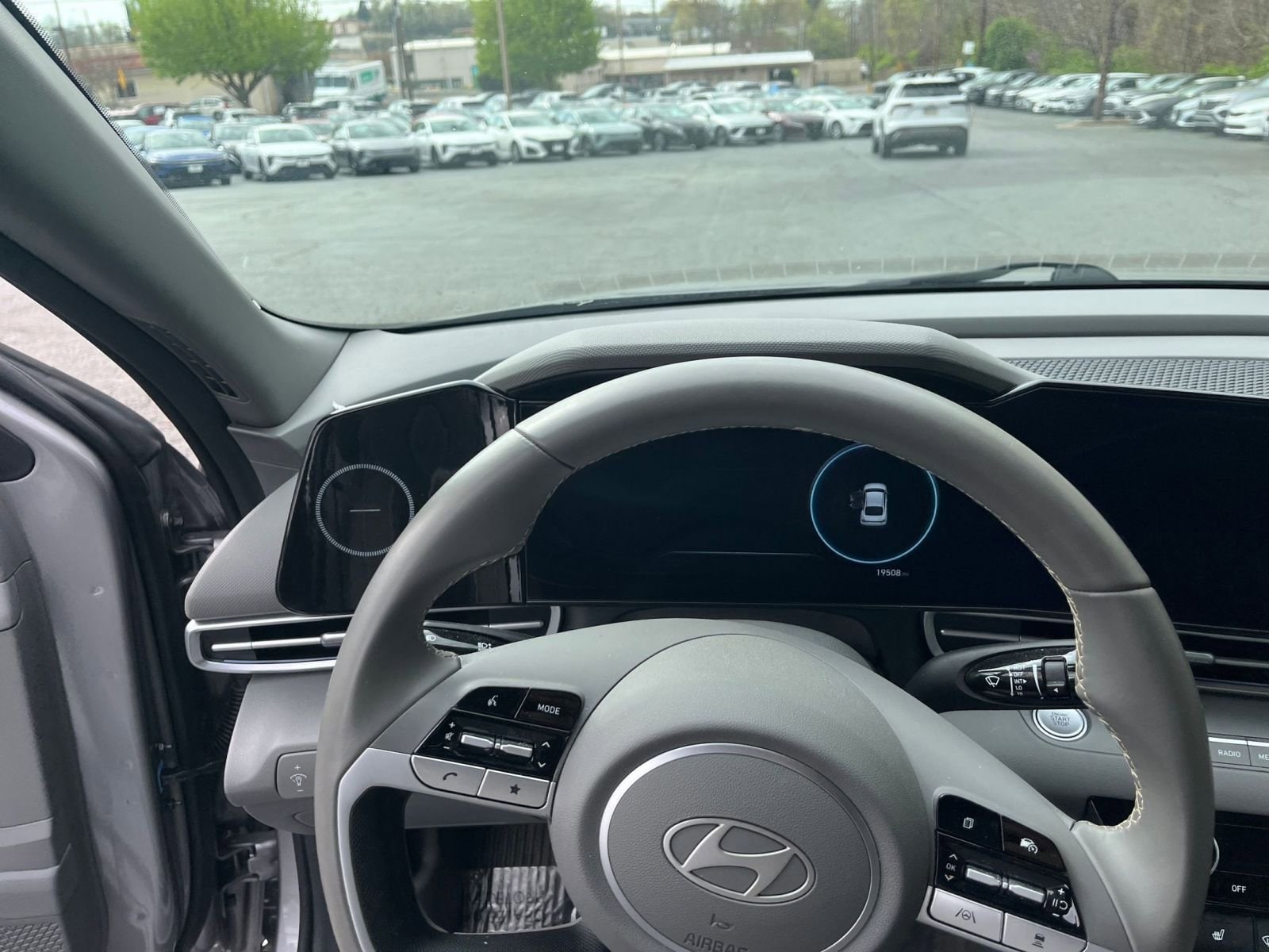 Thumbnail: 2025 Hyundai Elantra - 31
