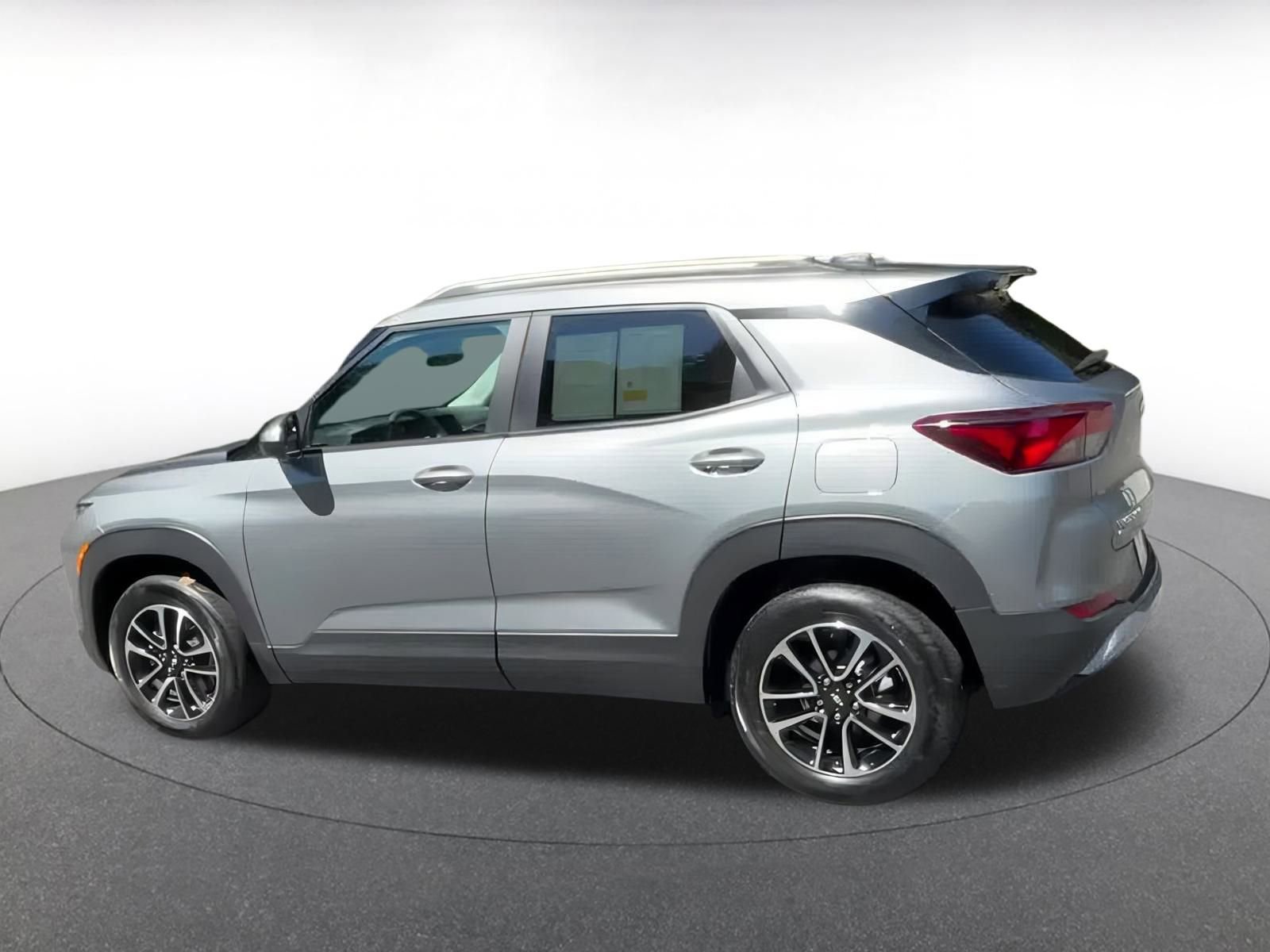 Thumbnail: 2024 Chevrolet TrailBlazer - 10