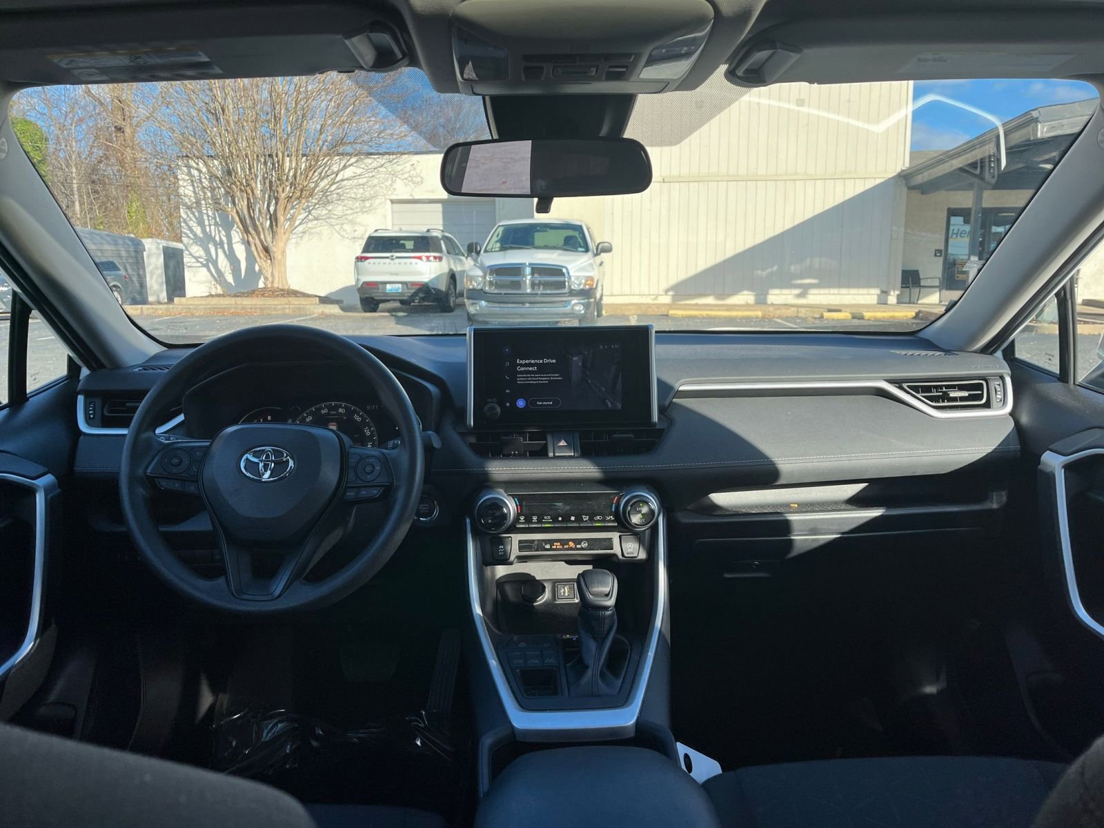 Thumbnail: 2025 Toyota RAV4 - 29