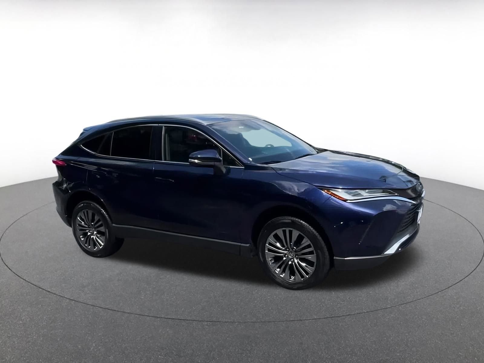 Thumbnail: 2023 Toyota Venza - 2