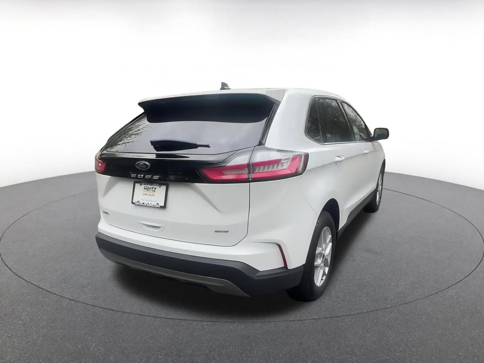 Thumbnail: 2024 Ford Edge - 14