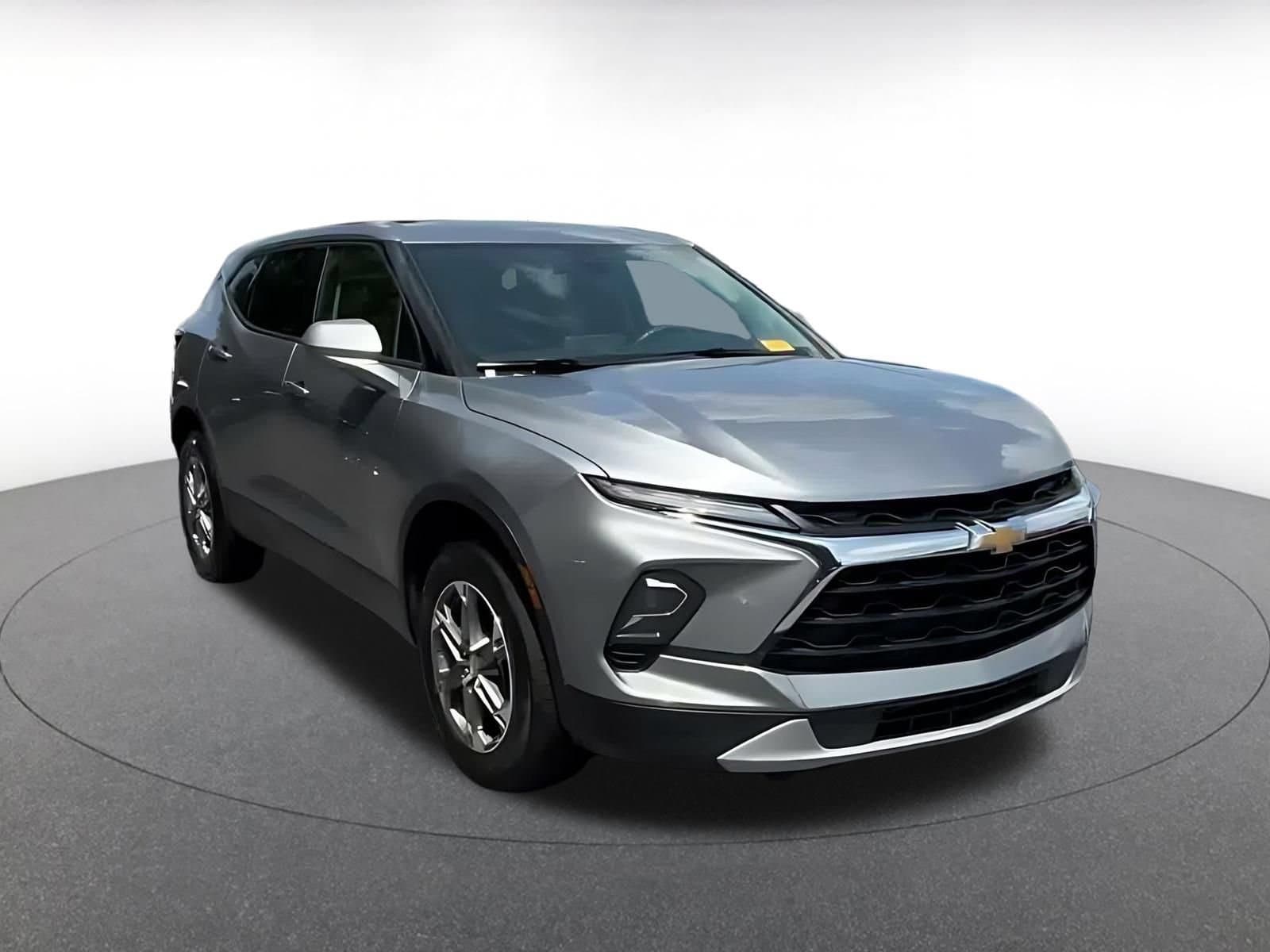 Thumbnail: 2026 Chevrolet Blazer - 3