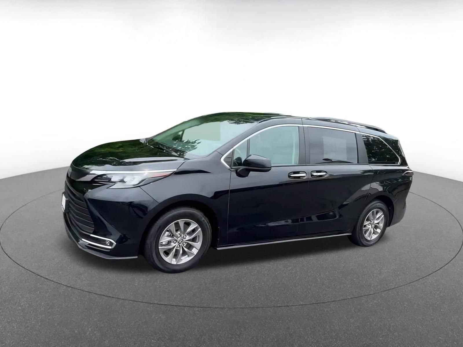2024 Toyota Sienna XLE 7