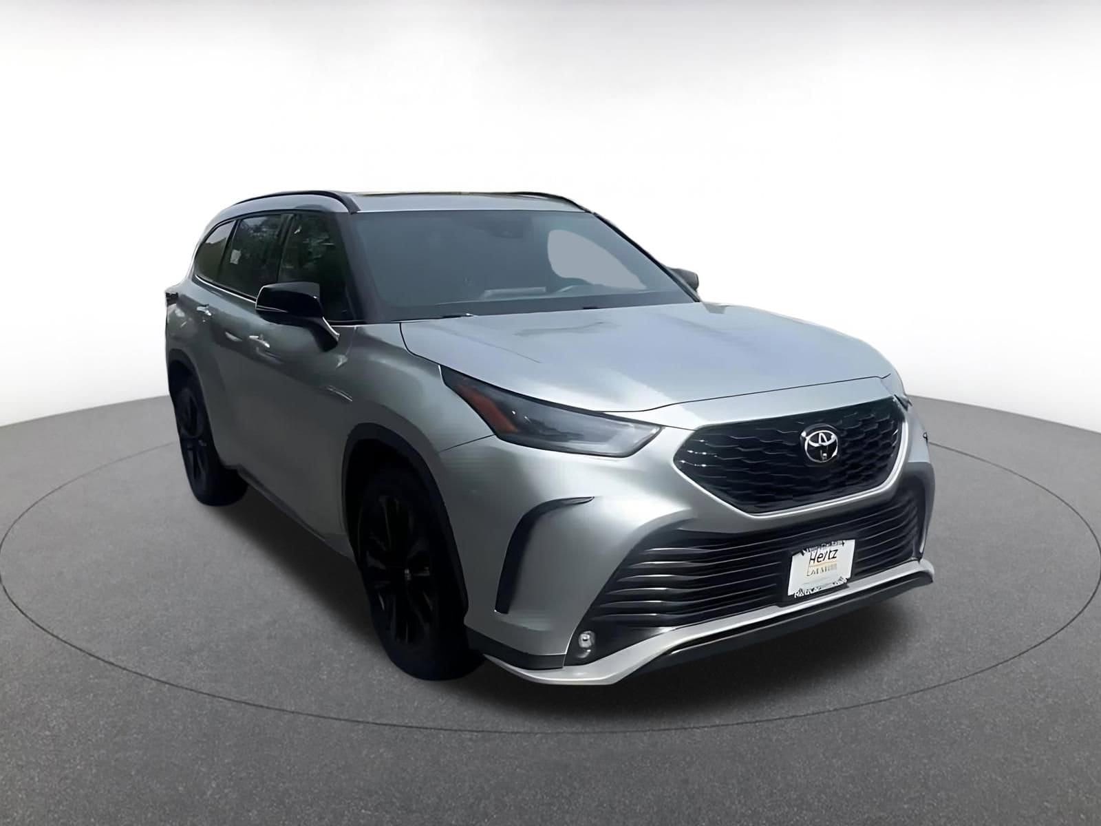 Thumbnail: 2025 Toyota Highlander - 3