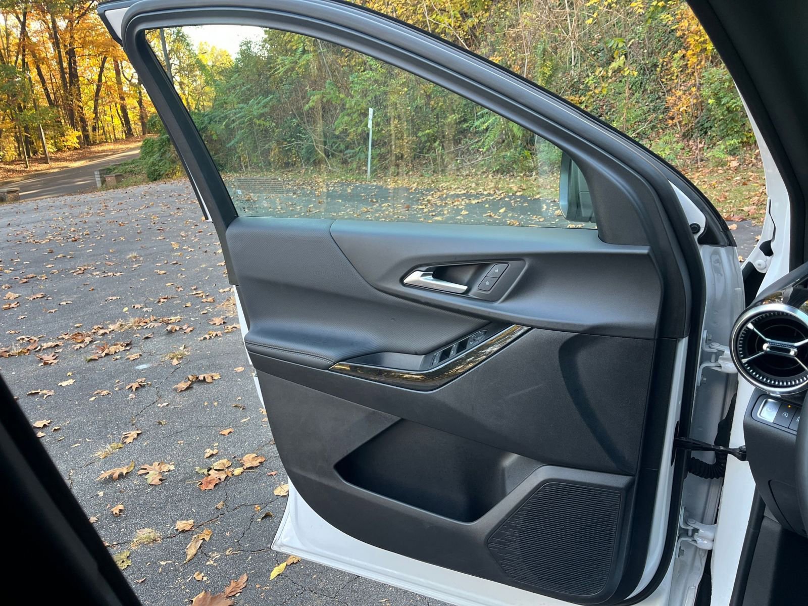 Thumbnail: 2025 Chevrolet Equinox - 18