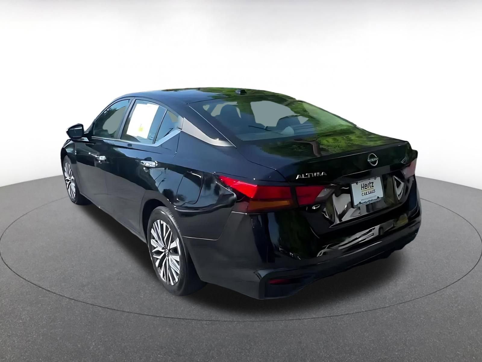 Thumbnail: 2025 Nissan Altima - 11