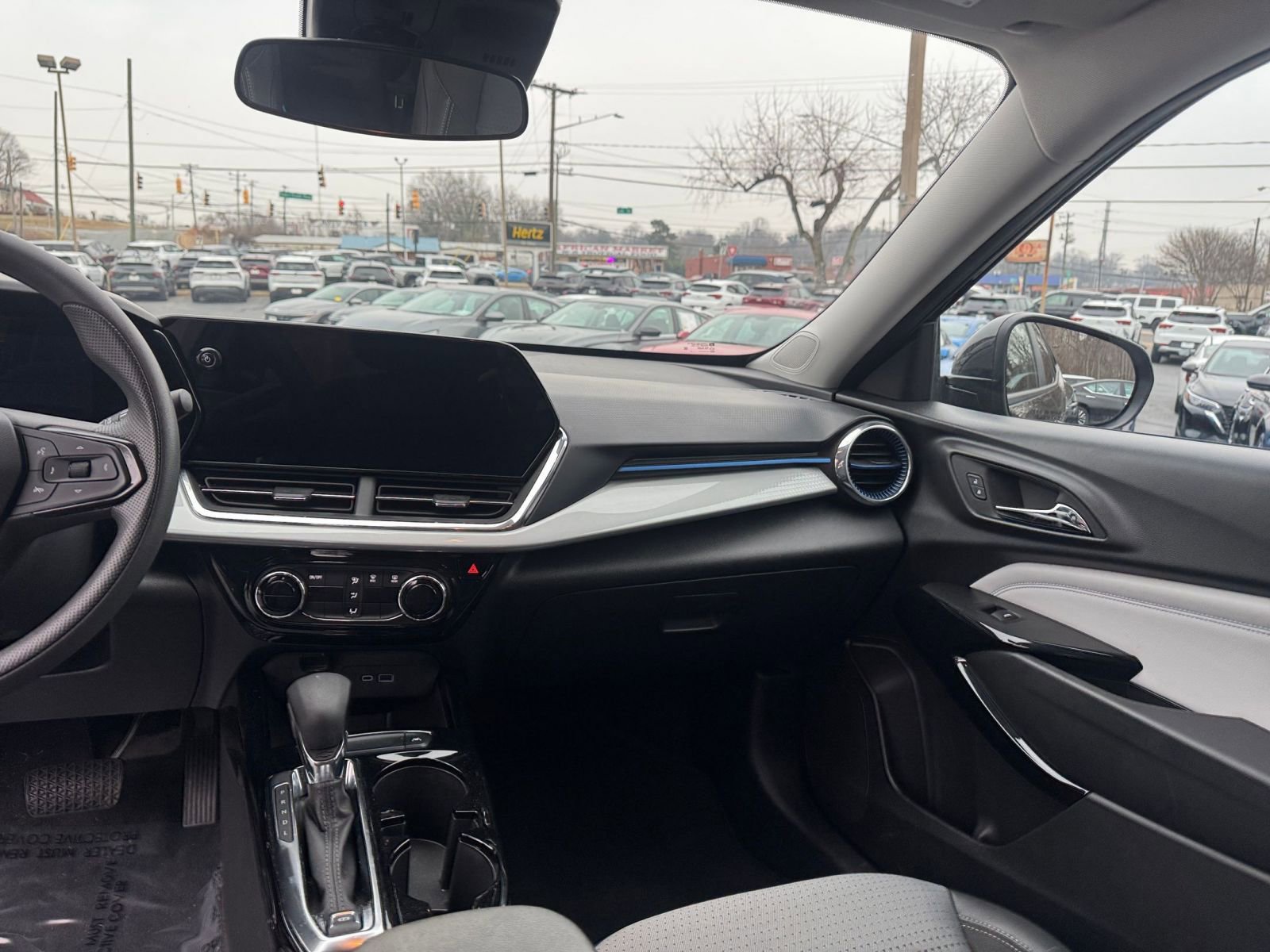 Thumbnail: 2025 Chevrolet Trax - 29