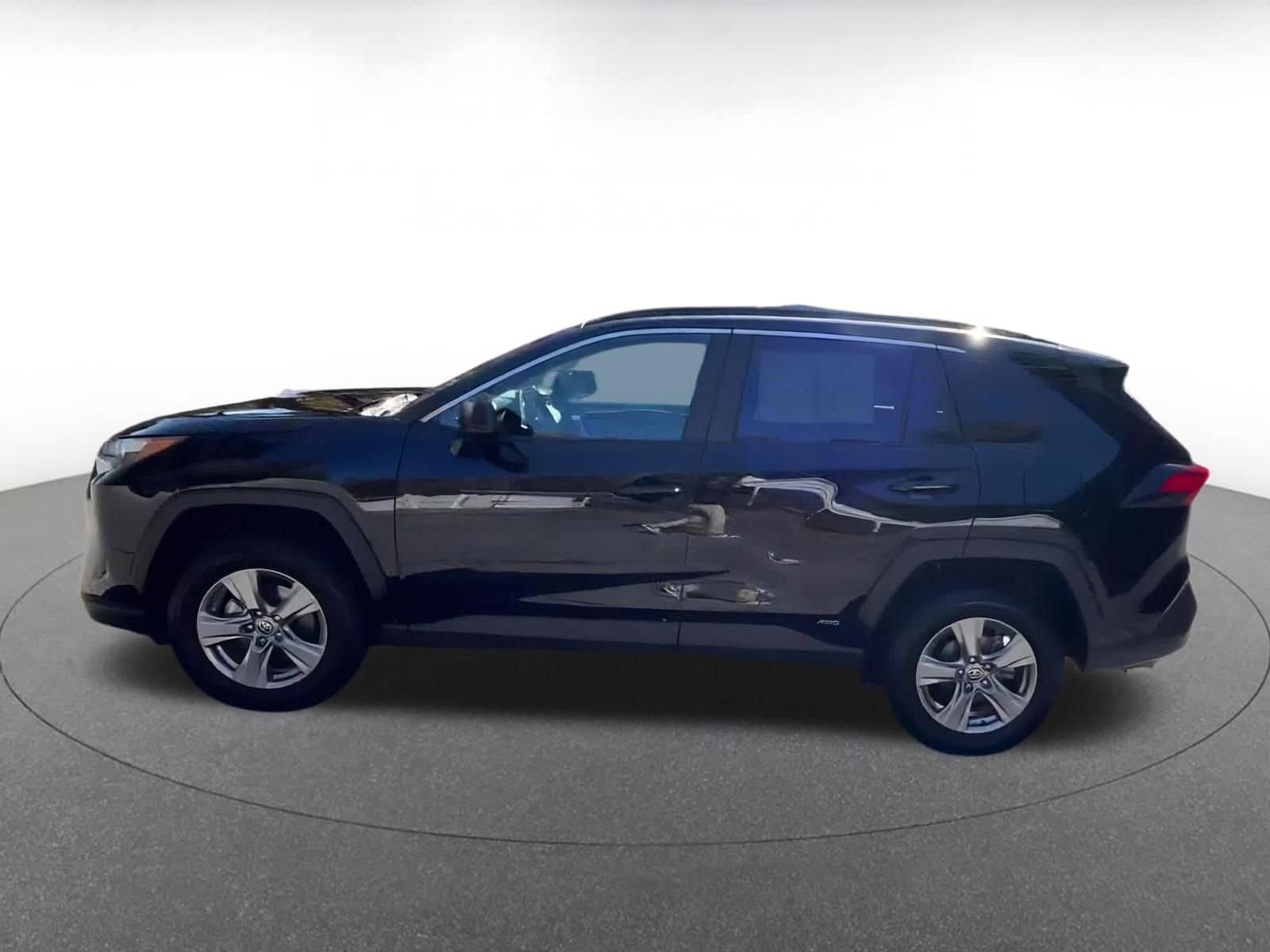 Thumbnail: 2025 Toyota RAV4 - 9