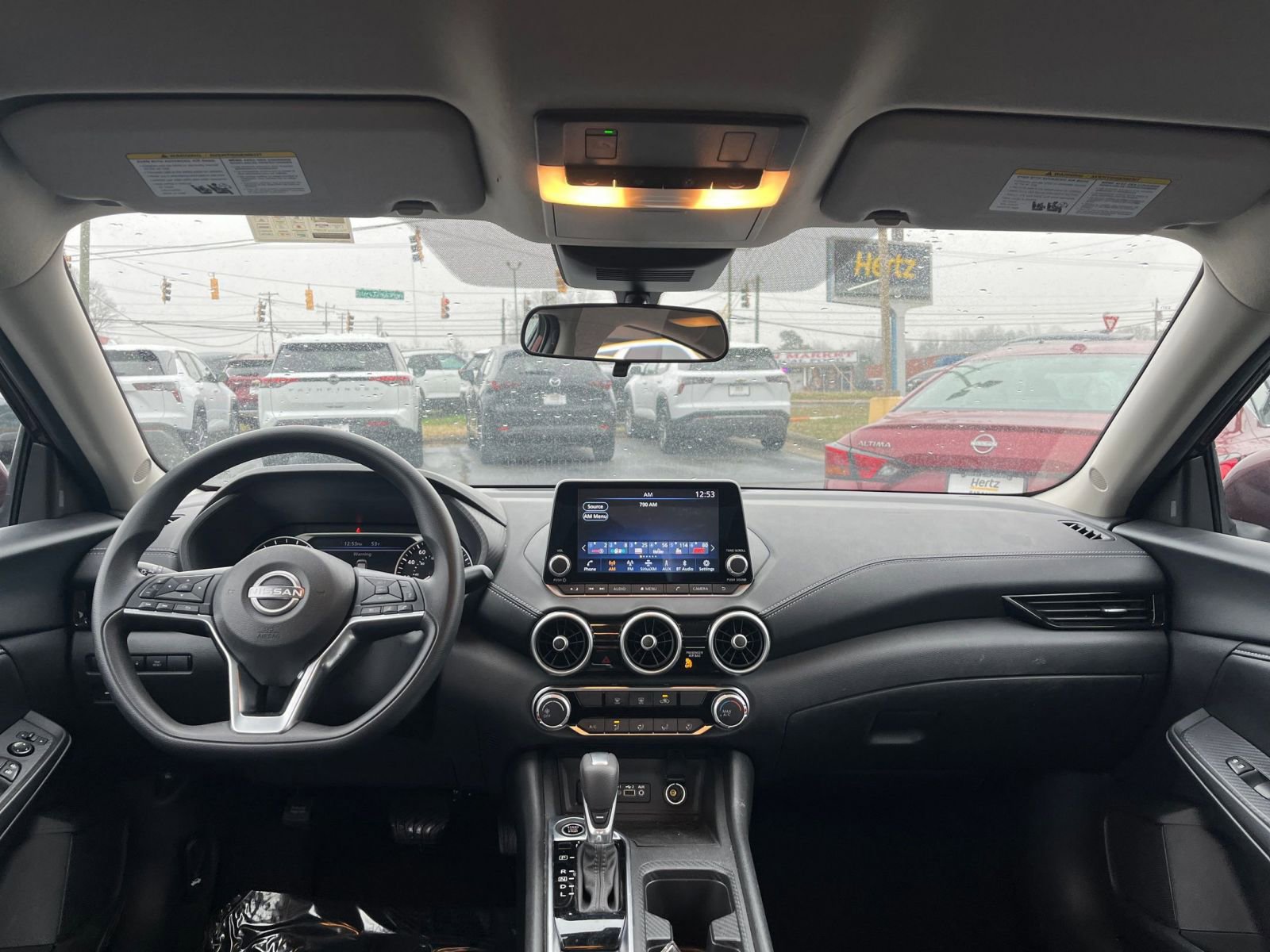 Thumbnail: 2025 Nissan Sentra - 27