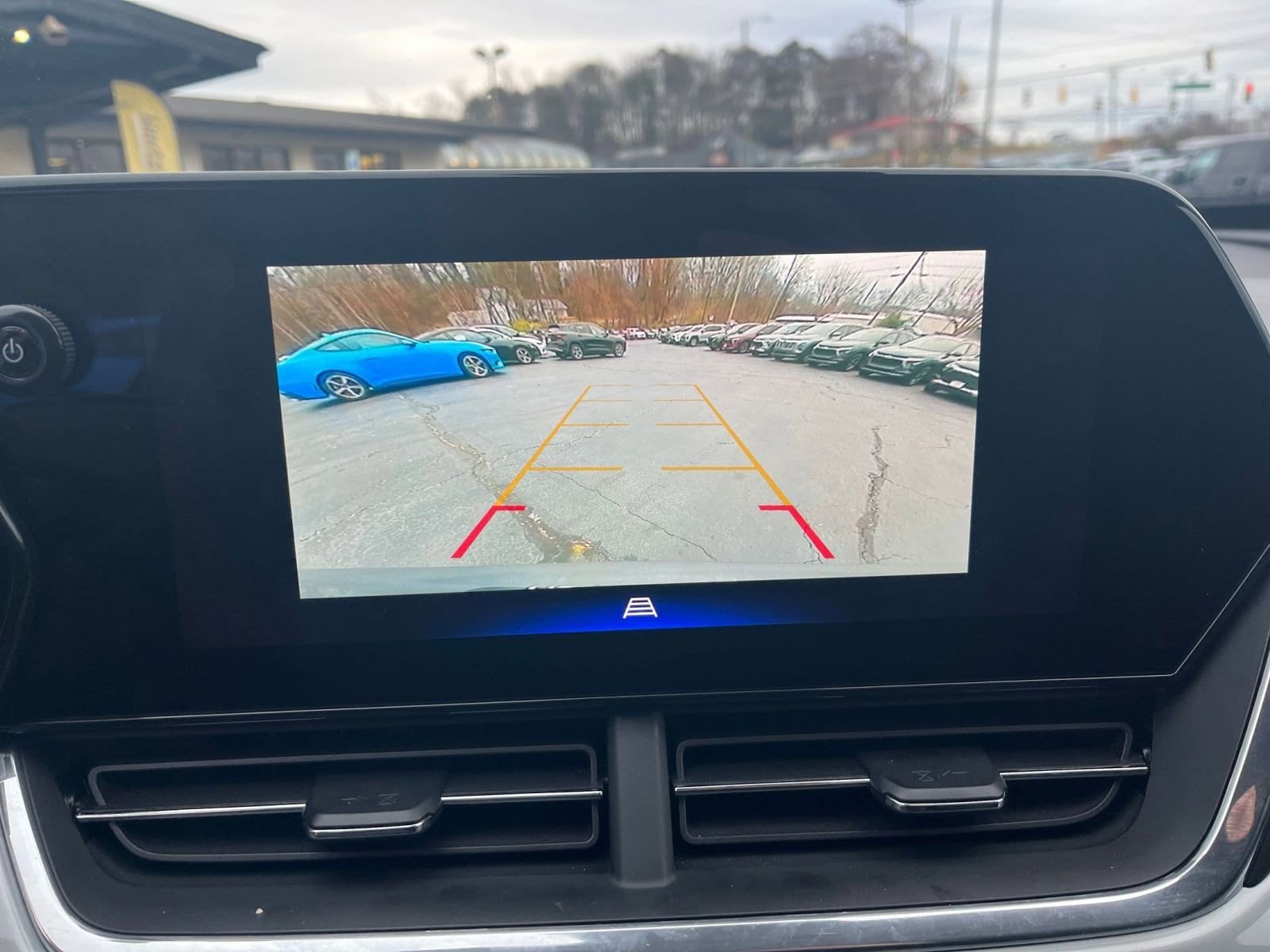 Thumbnail: 2025 Chevrolet Trax - 17