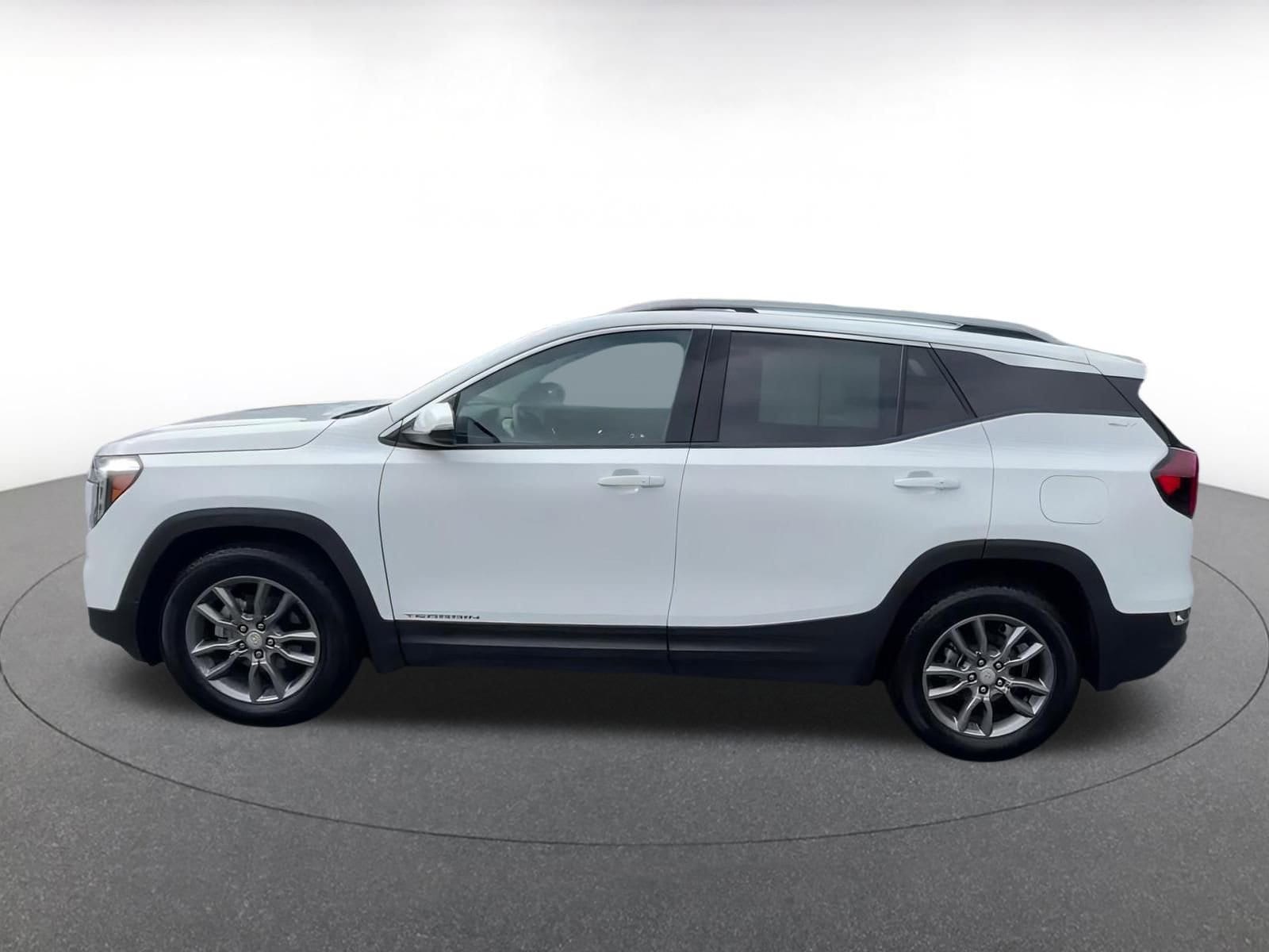 2024 GMC Terrain SLT 8
