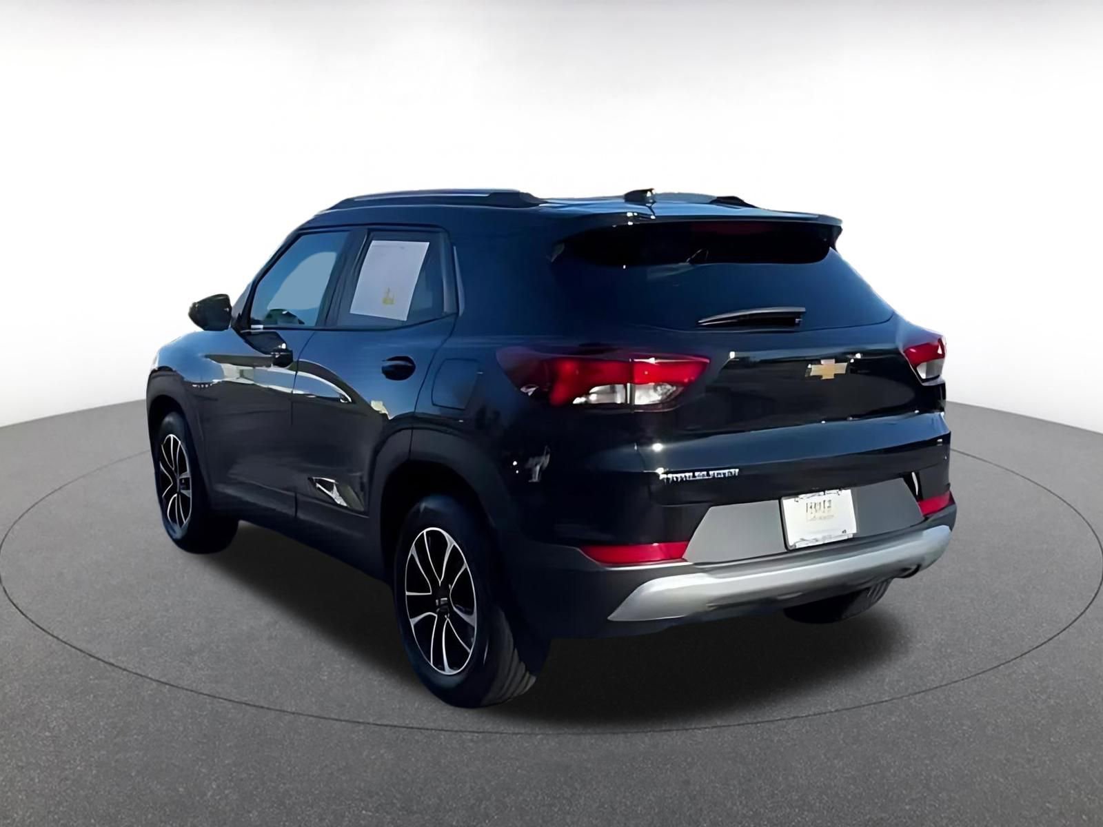 Thumbnail: 2025 Chevrolet TrailBlazer - 8