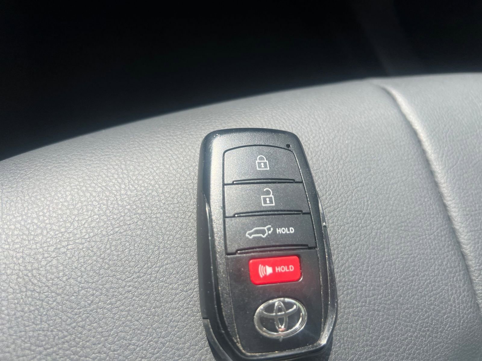 Thumbnail: 2025 Toyota Highlander - 18