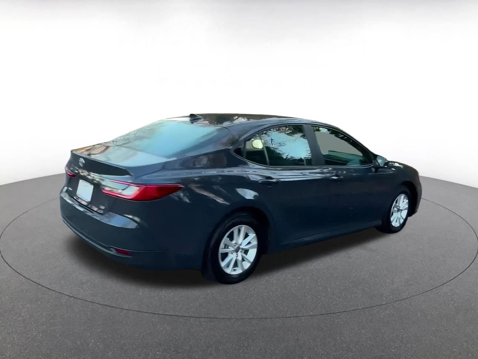 Thumbnail: 2025 Toyota Camry - 14