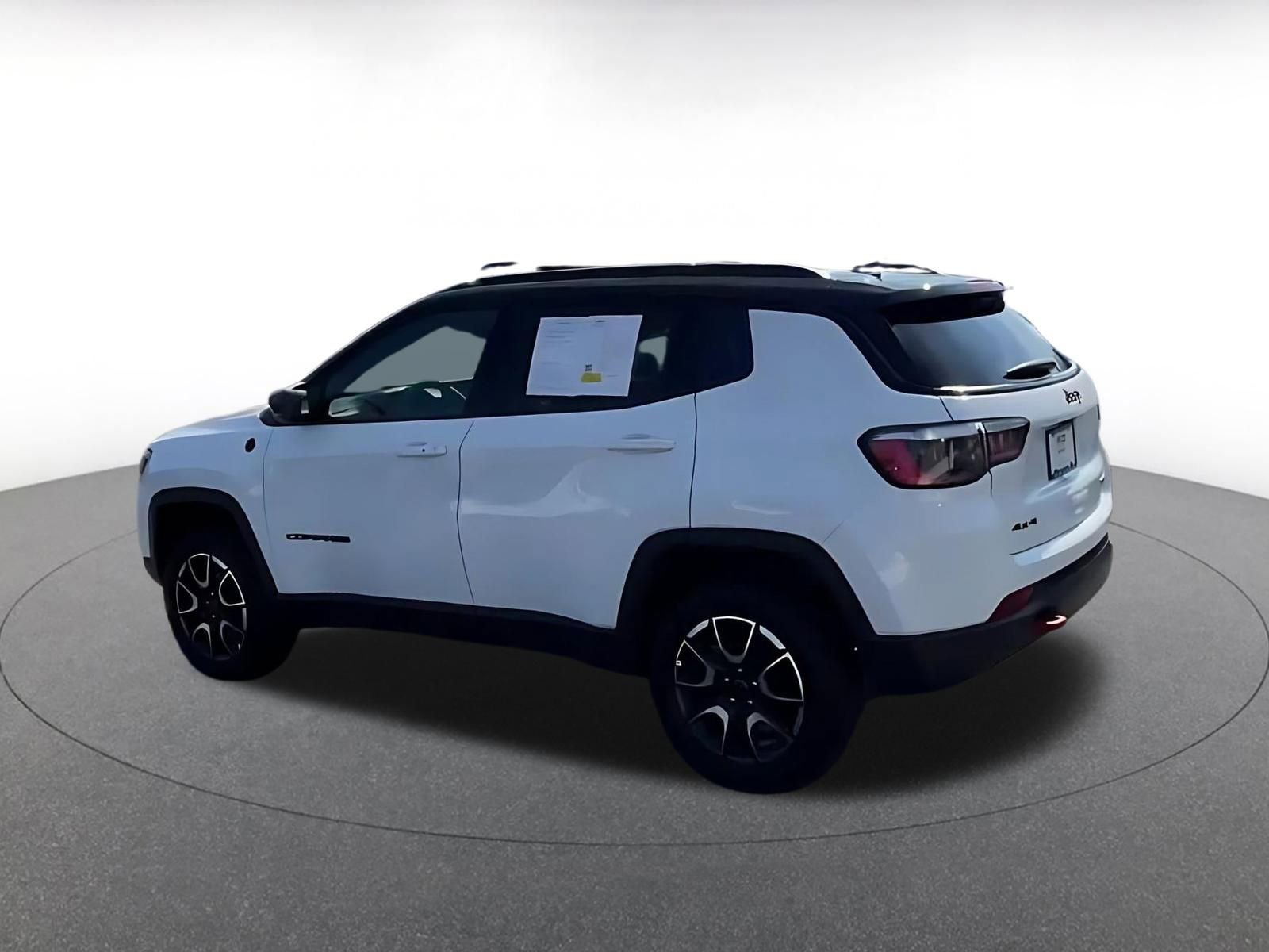 Thumbnail: 2025 Jeep Compass - 9