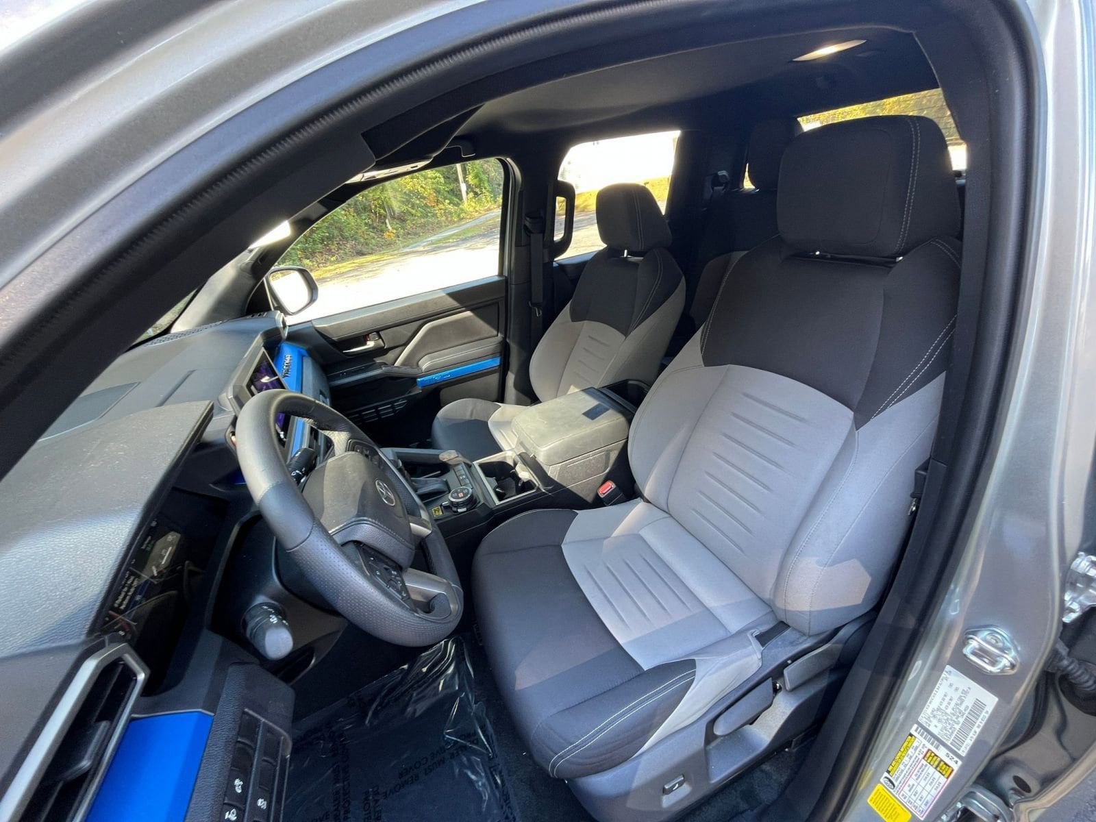 Thumbnail: 2025 Toyota Tacoma - 32