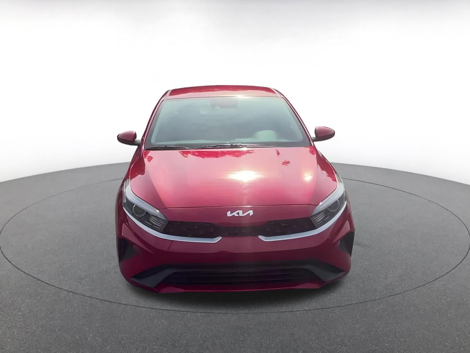 Thumbnail: 2024 Kia Forte - 3
