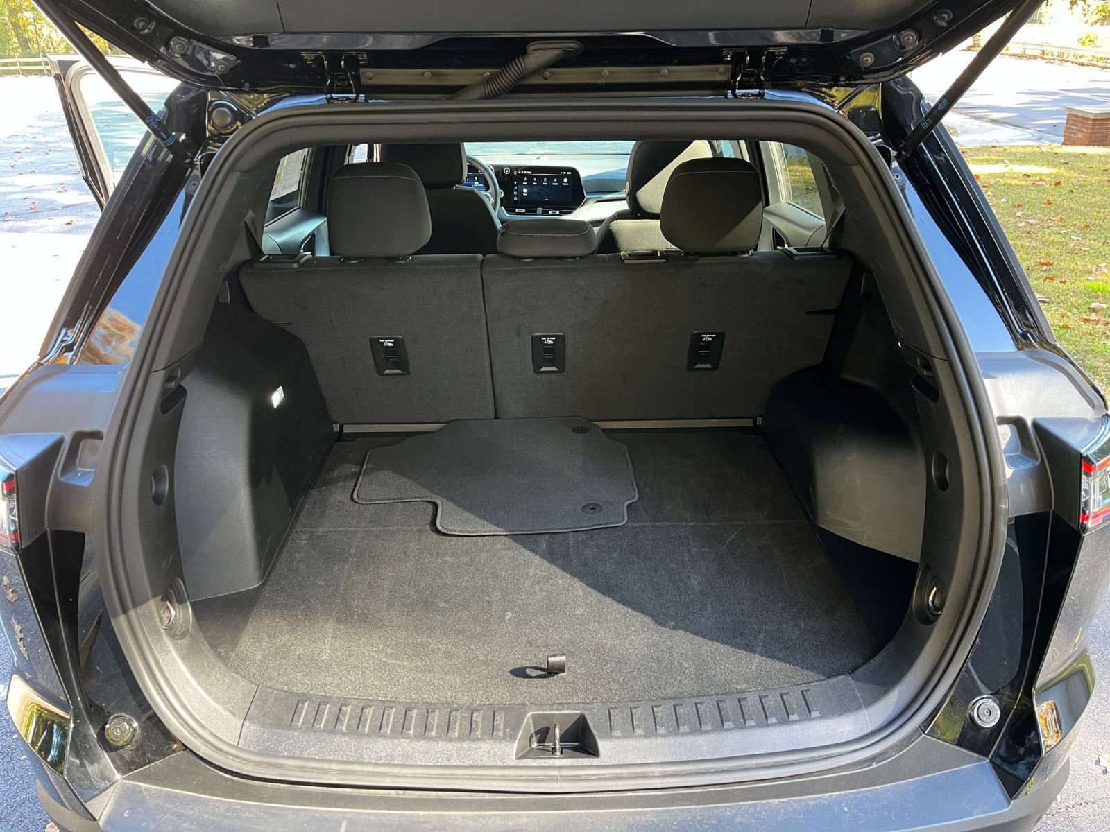 Thumbnail: 2025 Chevrolet Equinox - 25