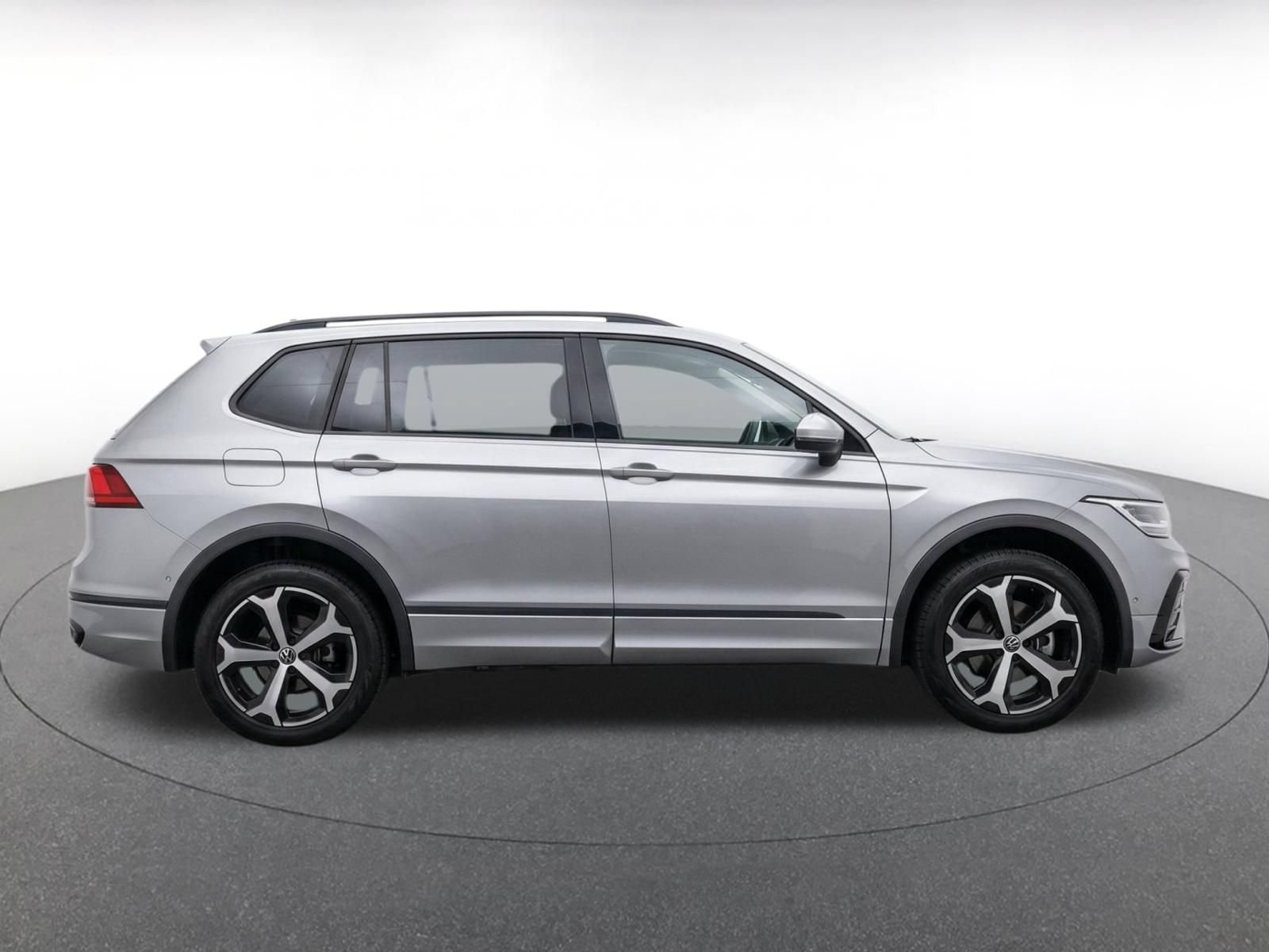 Thumbnail: 2026 Volkswagen Tiguan - 9