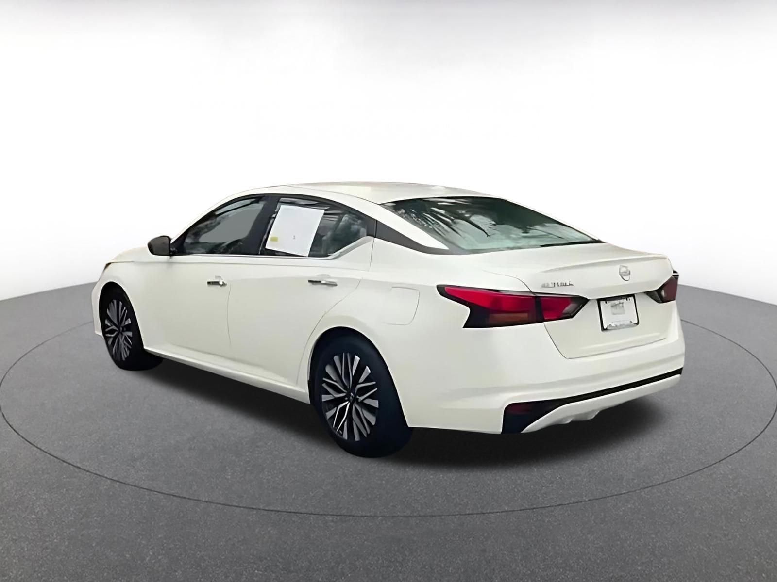 Thumbnail: 2025 Nissan Altima - 12