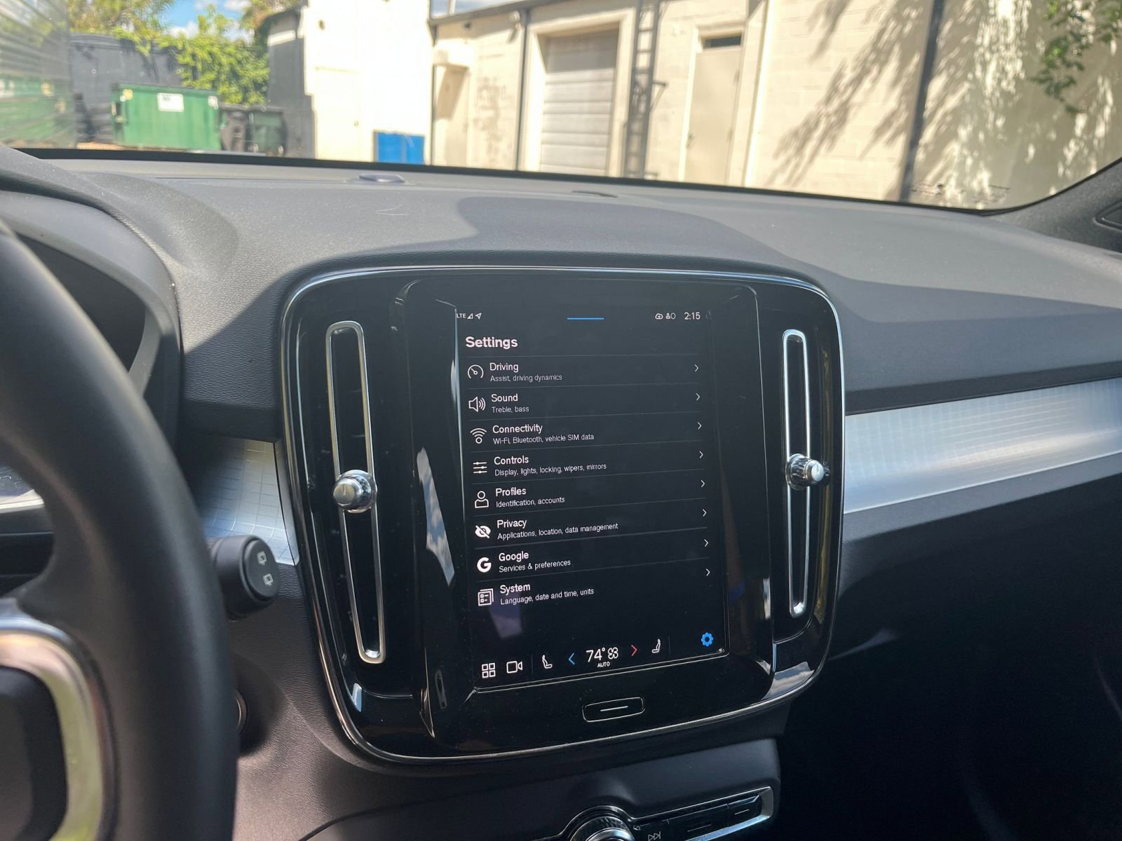 Thumbnail: 2024 Volvo XC40 - 31