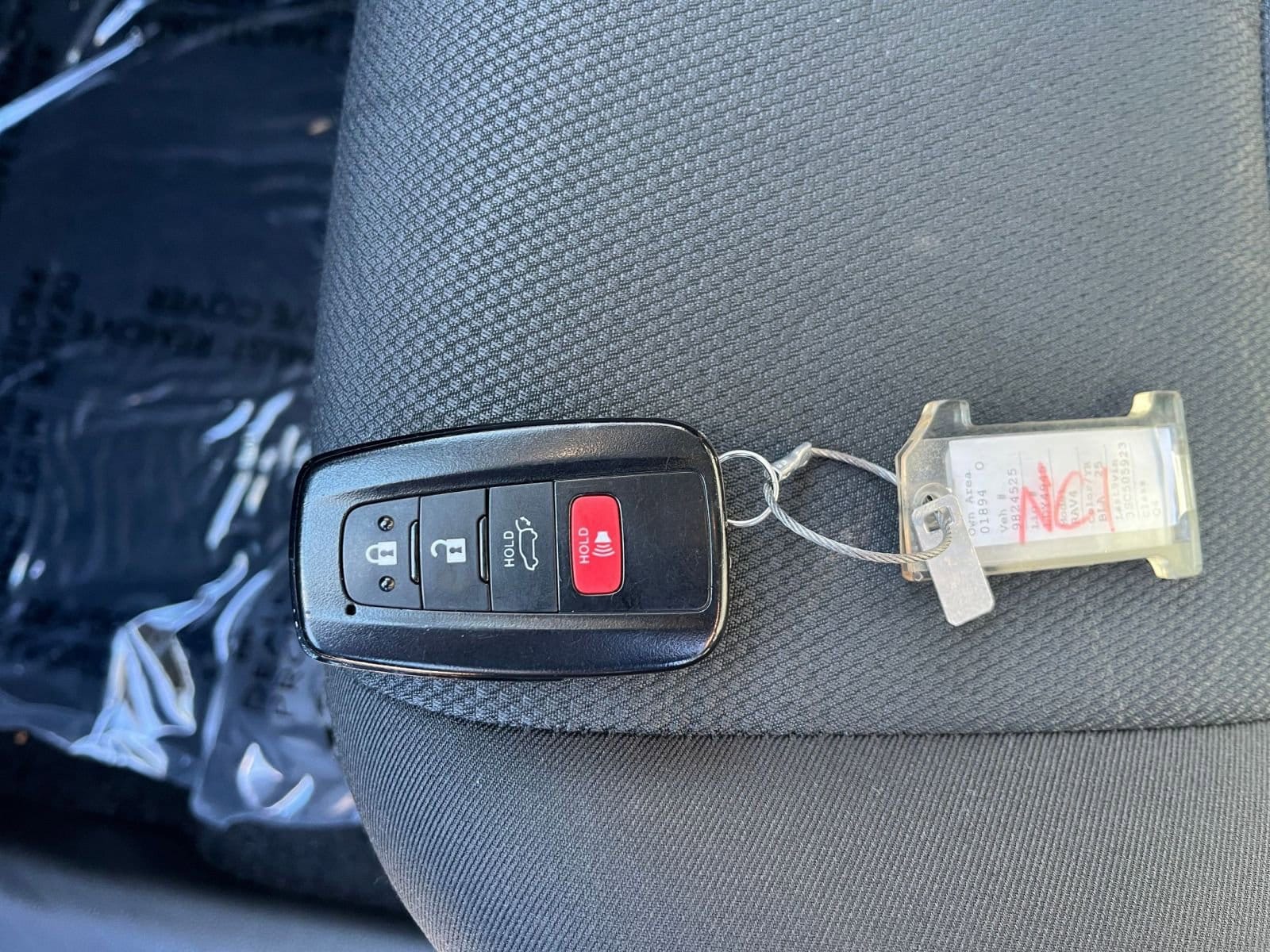 Thumbnail: 2025 Toyota RAV4 - 21