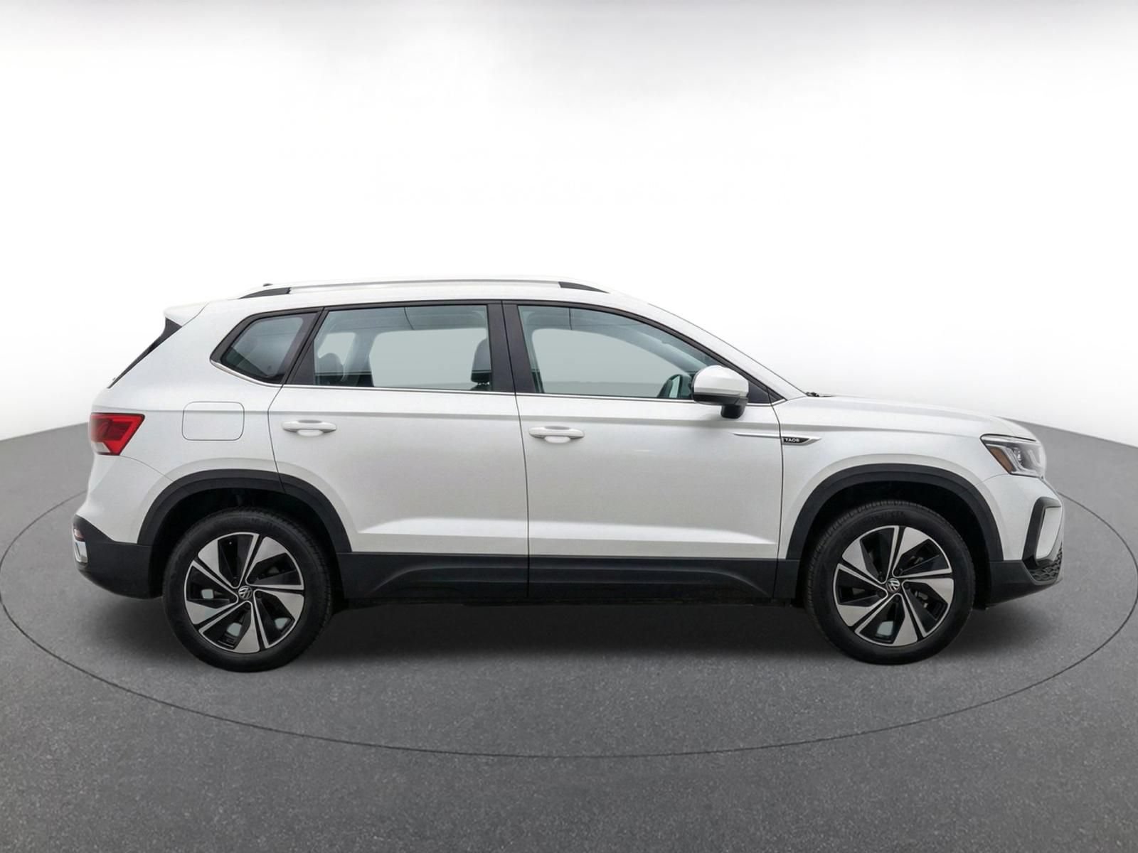Thumbnail: 2026 Volkswagen Taos - 10