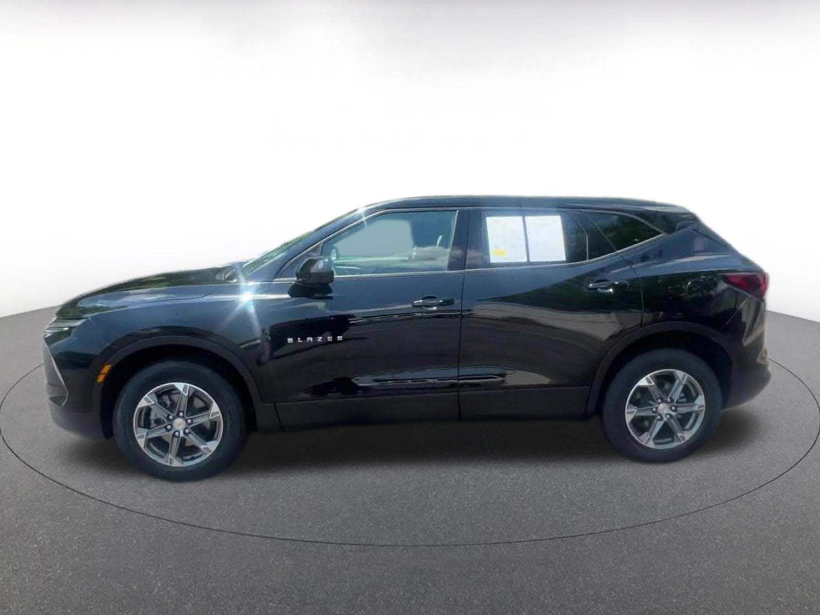 Thumbnail: 2026 Chevrolet Blazer - 8