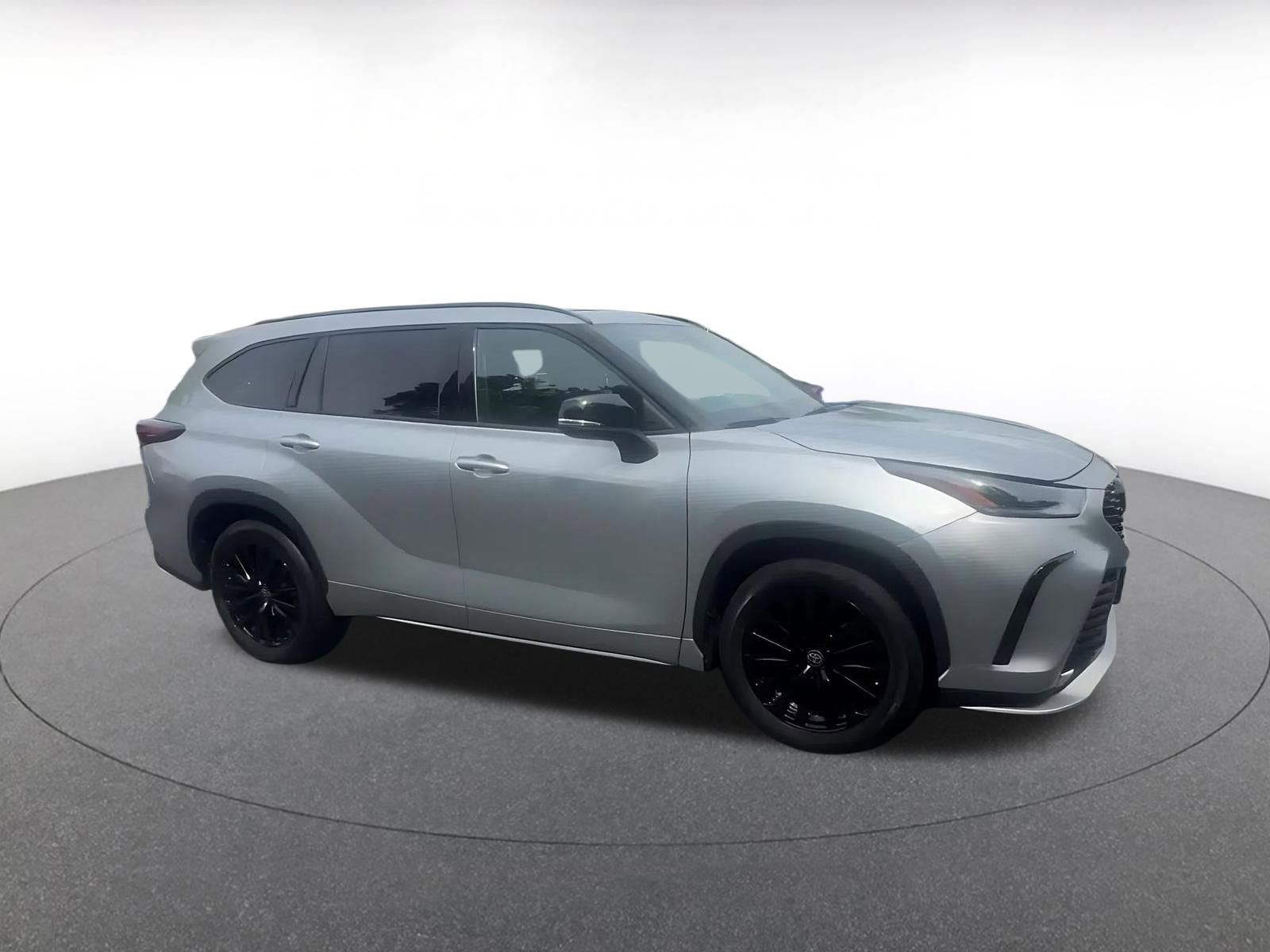 Thumbnail: 2025 Toyota Highlander - 2