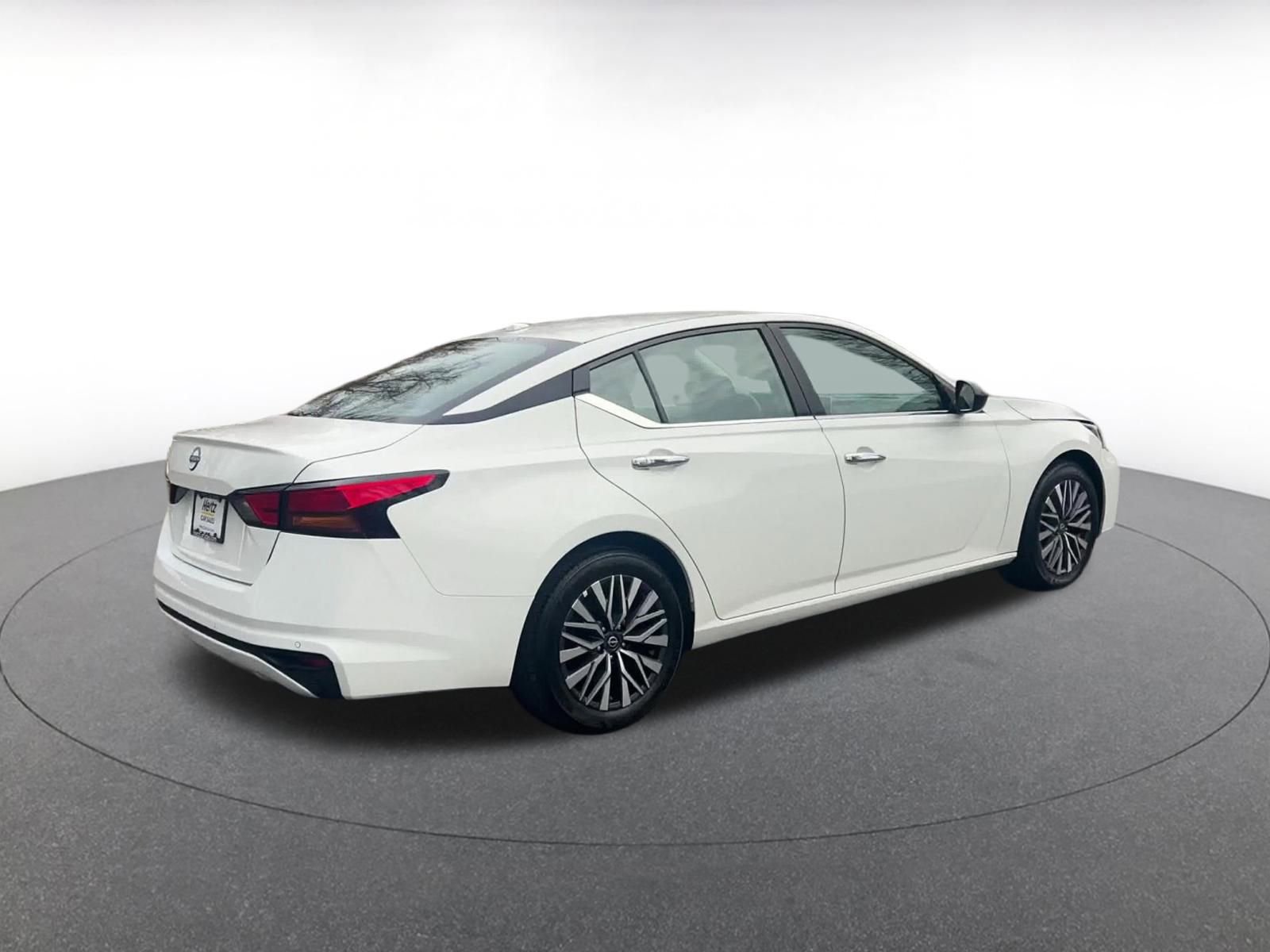 Thumbnail: 2025 Nissan Altima - 15