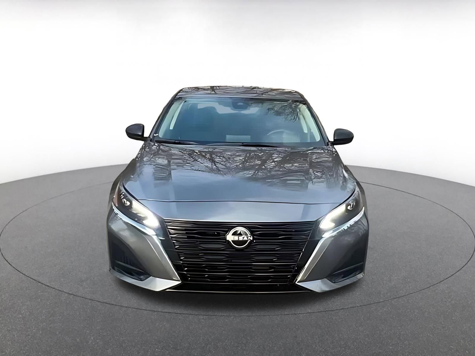 Thumbnail: 2025 Nissan Altima - 4