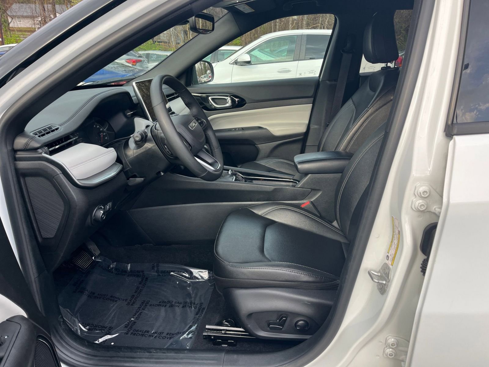 Thumbnail: 2025 Jeep Compass - 22