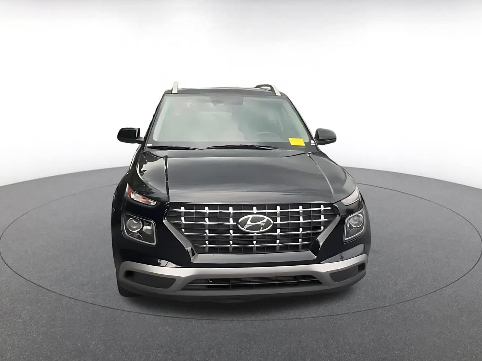 Thumbnail: 2026 Hyundai Venue - 4