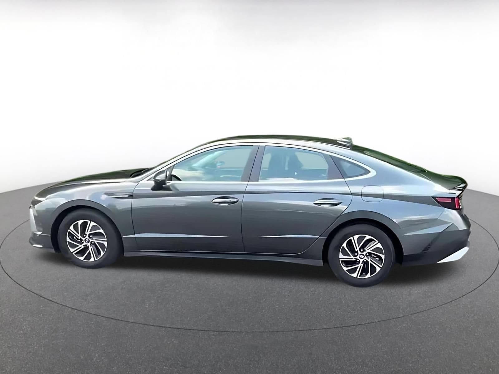 Thumbnail: 2026 Hyundai Sonata - 8