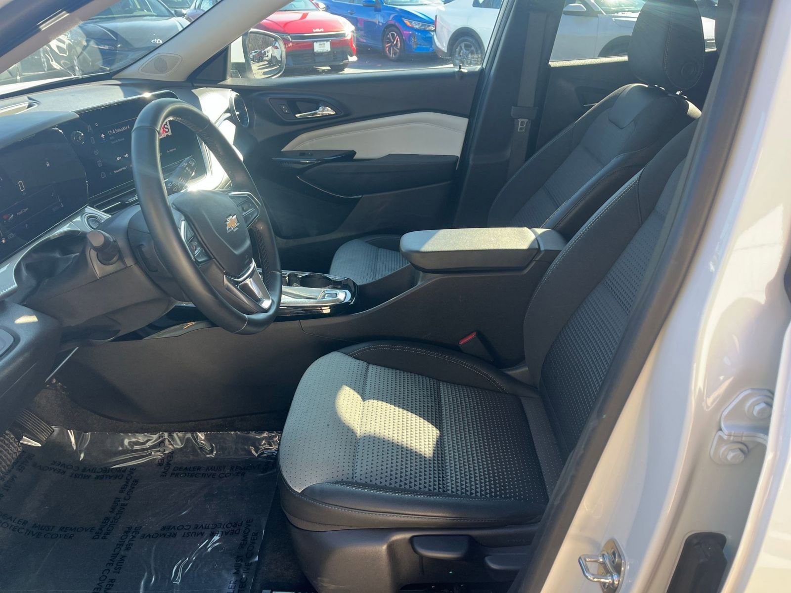 Thumbnail: 2025 Chevrolet Trax - 22