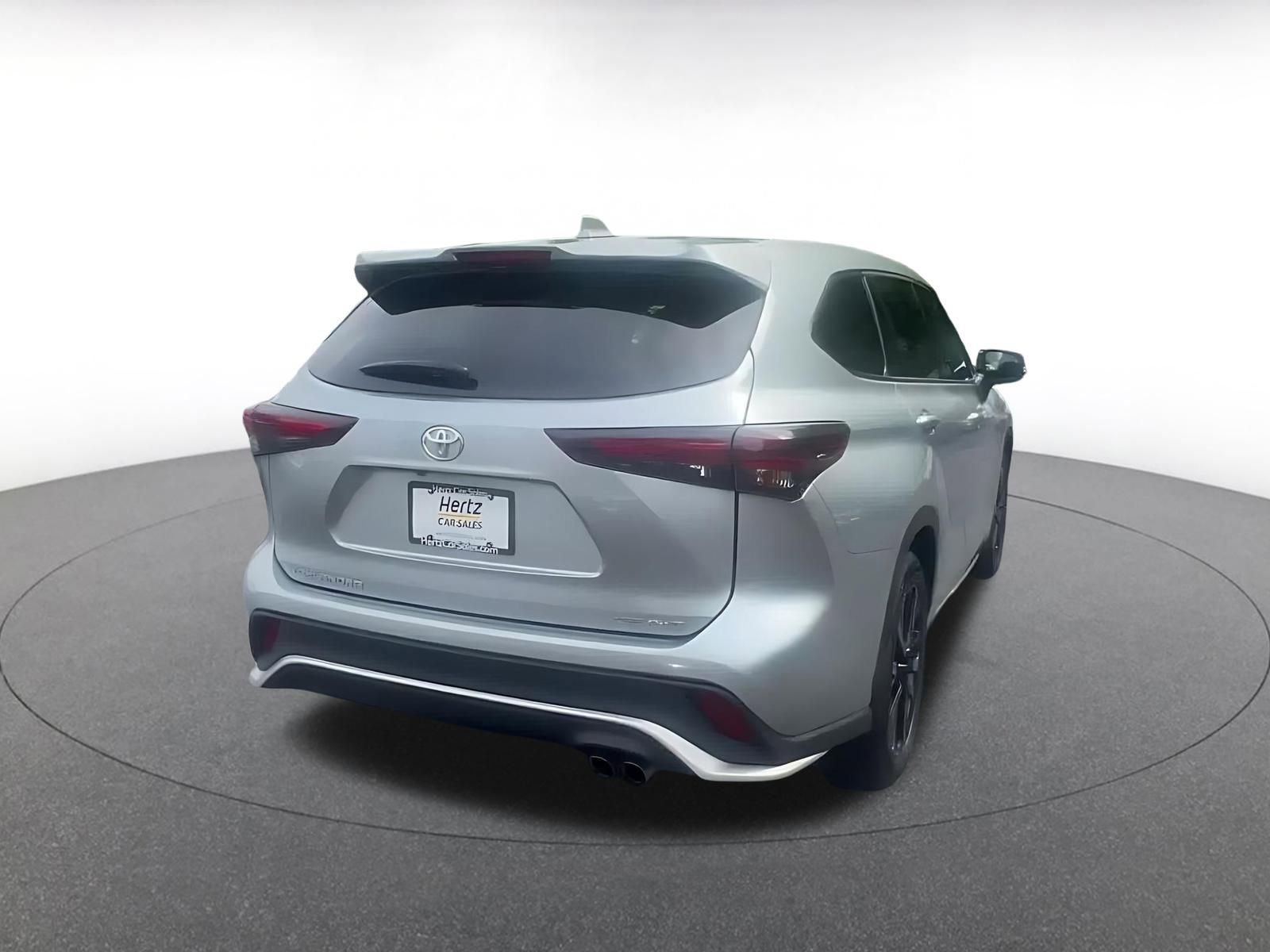Thumbnail: 2025 Toyota Highlander - 15