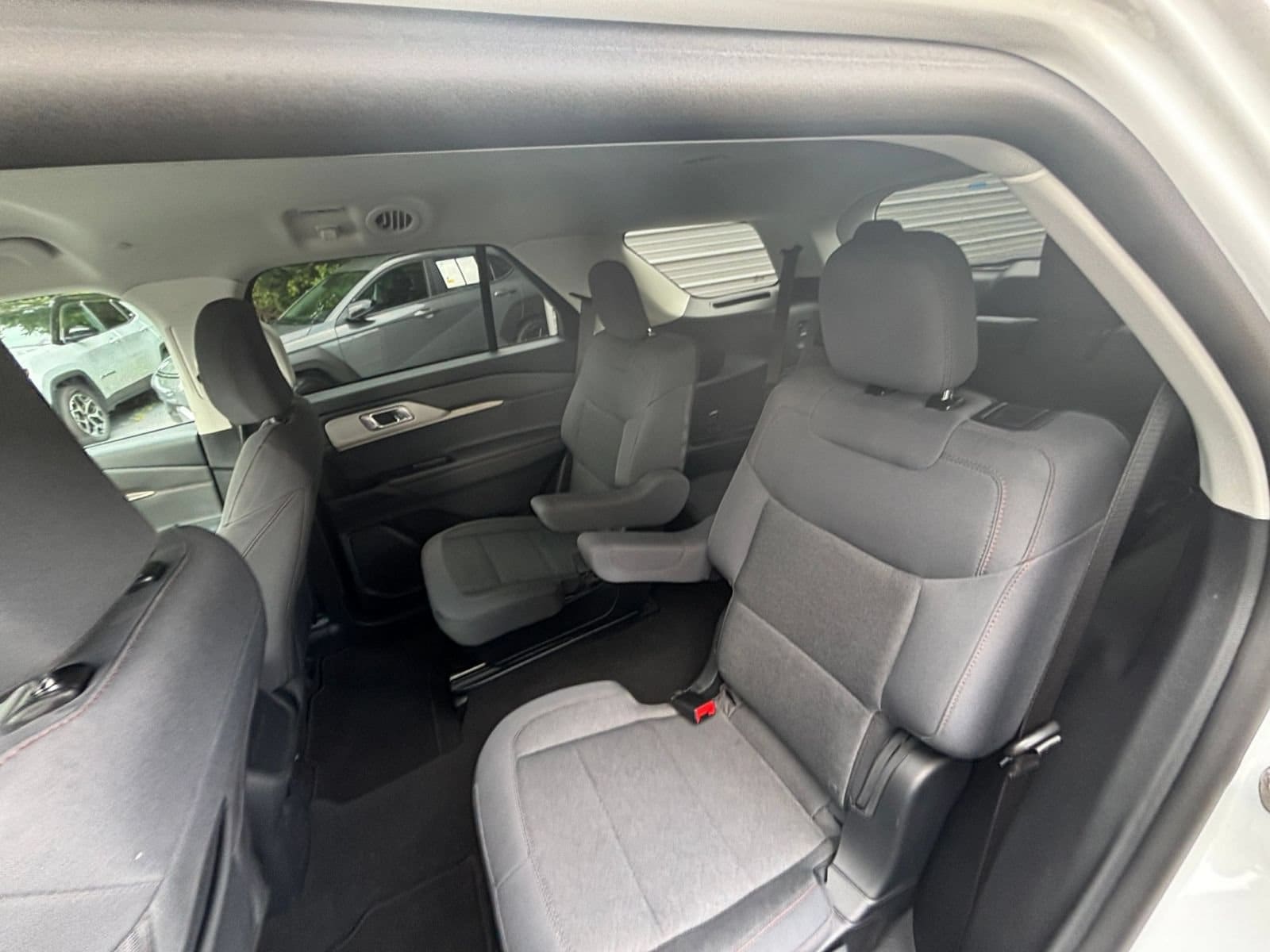 Thumbnail: 2026 Ford Explorer - 30