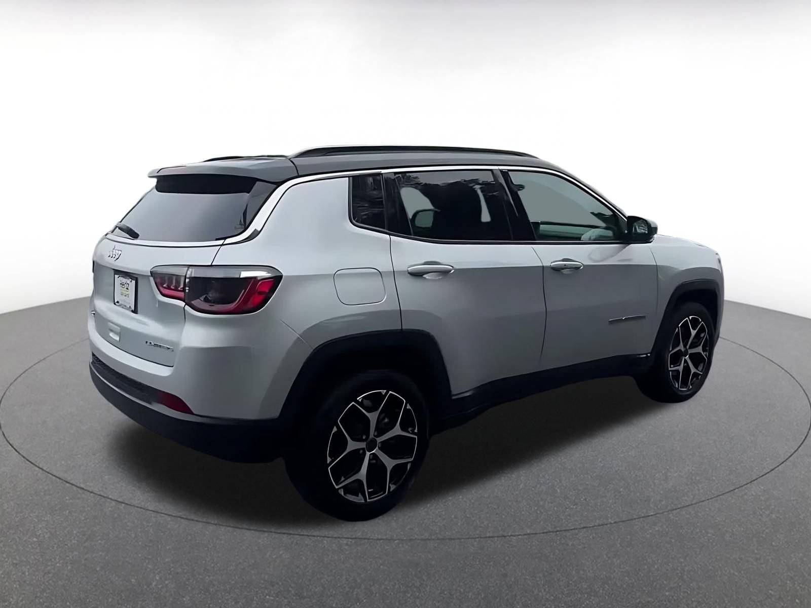 Thumbnail: 2025 Jeep Compass - 14