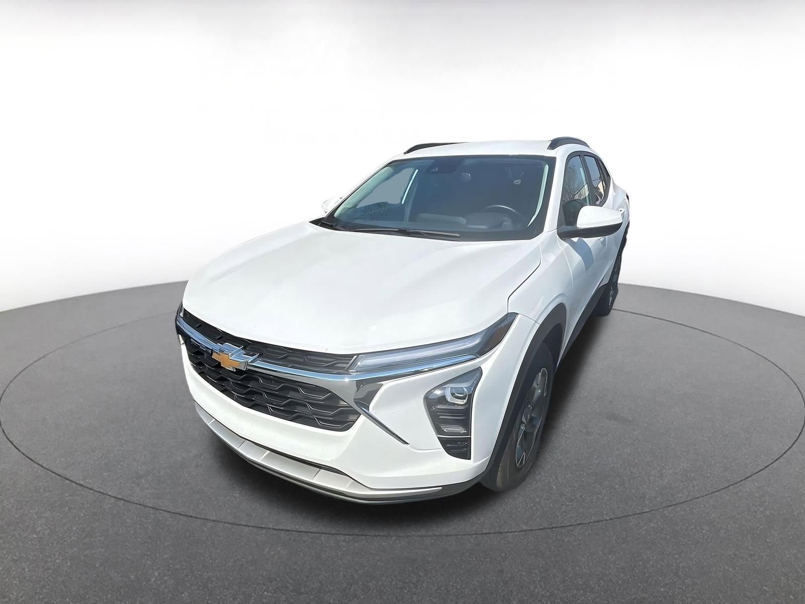 Thumbnail: 2025 Chevrolet Trax - 10