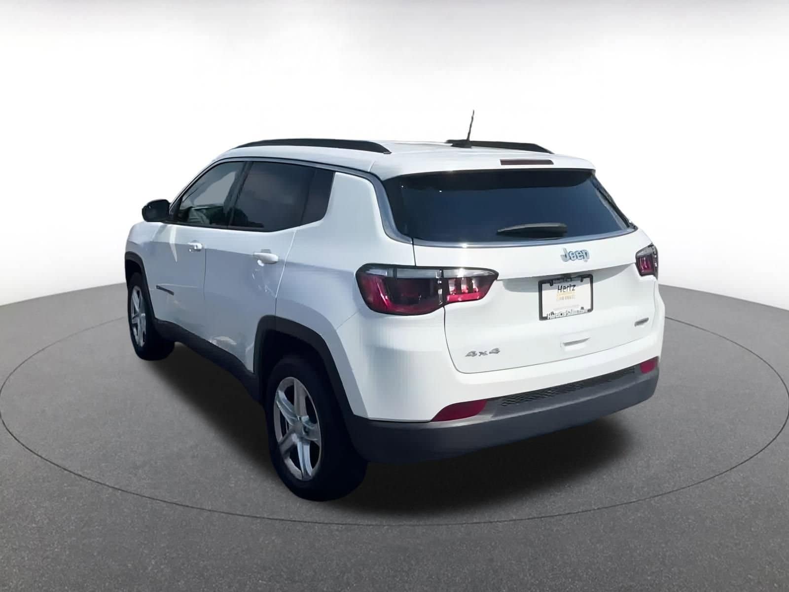 Thumbnail: 2023 Jeep Compass - 11