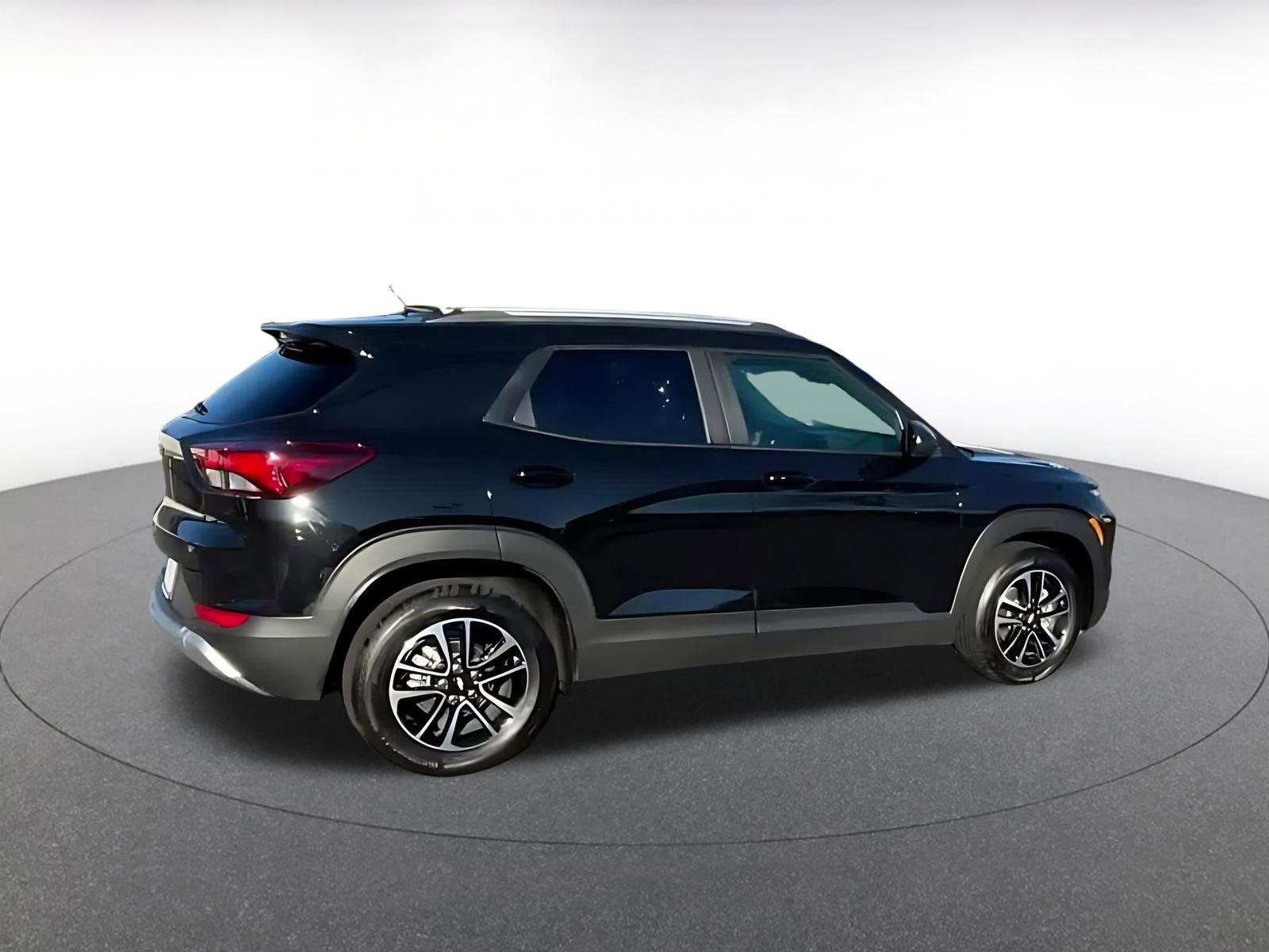 Thumbnail: 2025 Chevrolet TrailBlazer - 12